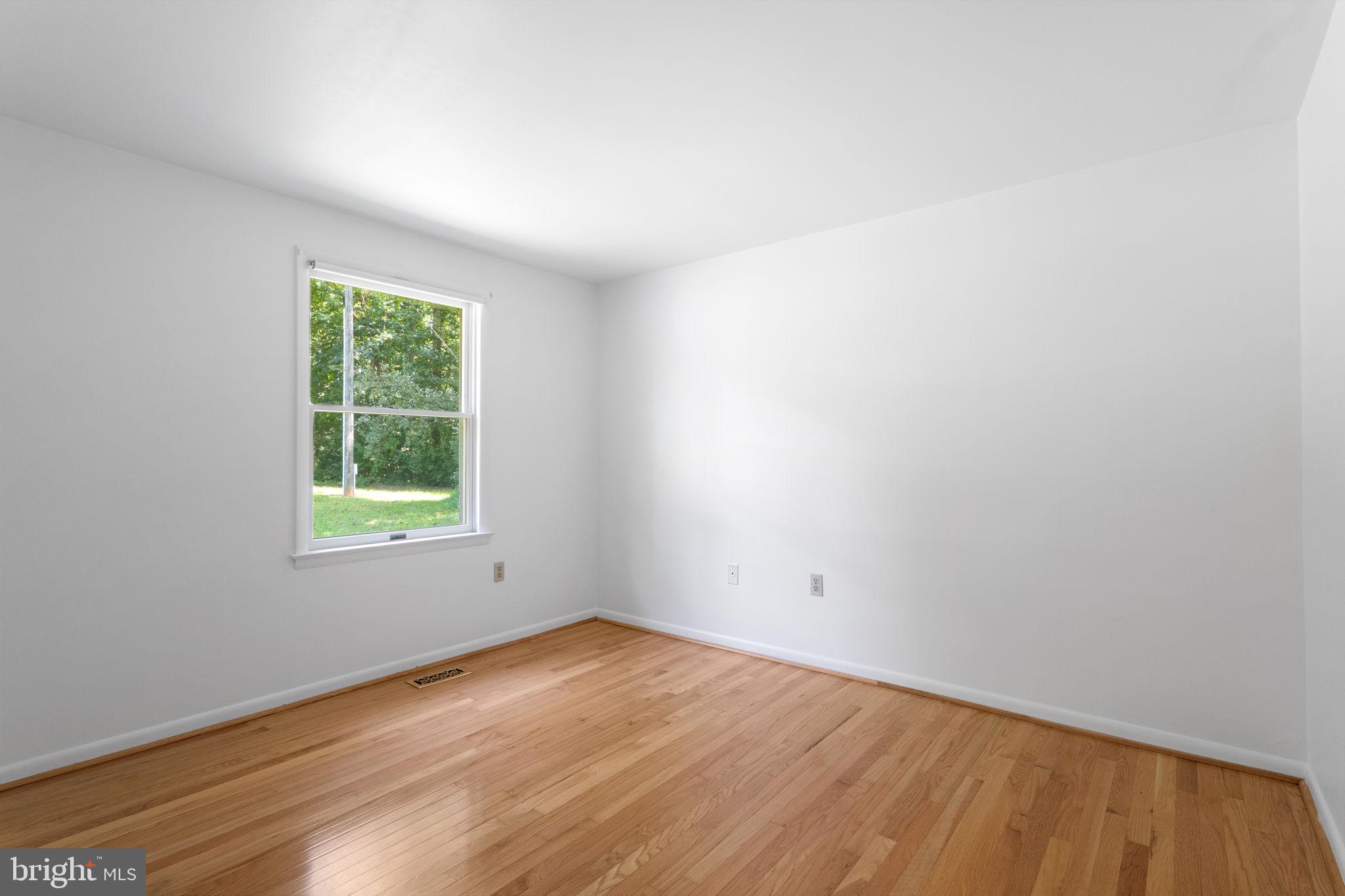 21087 GOLDFINCH LANE