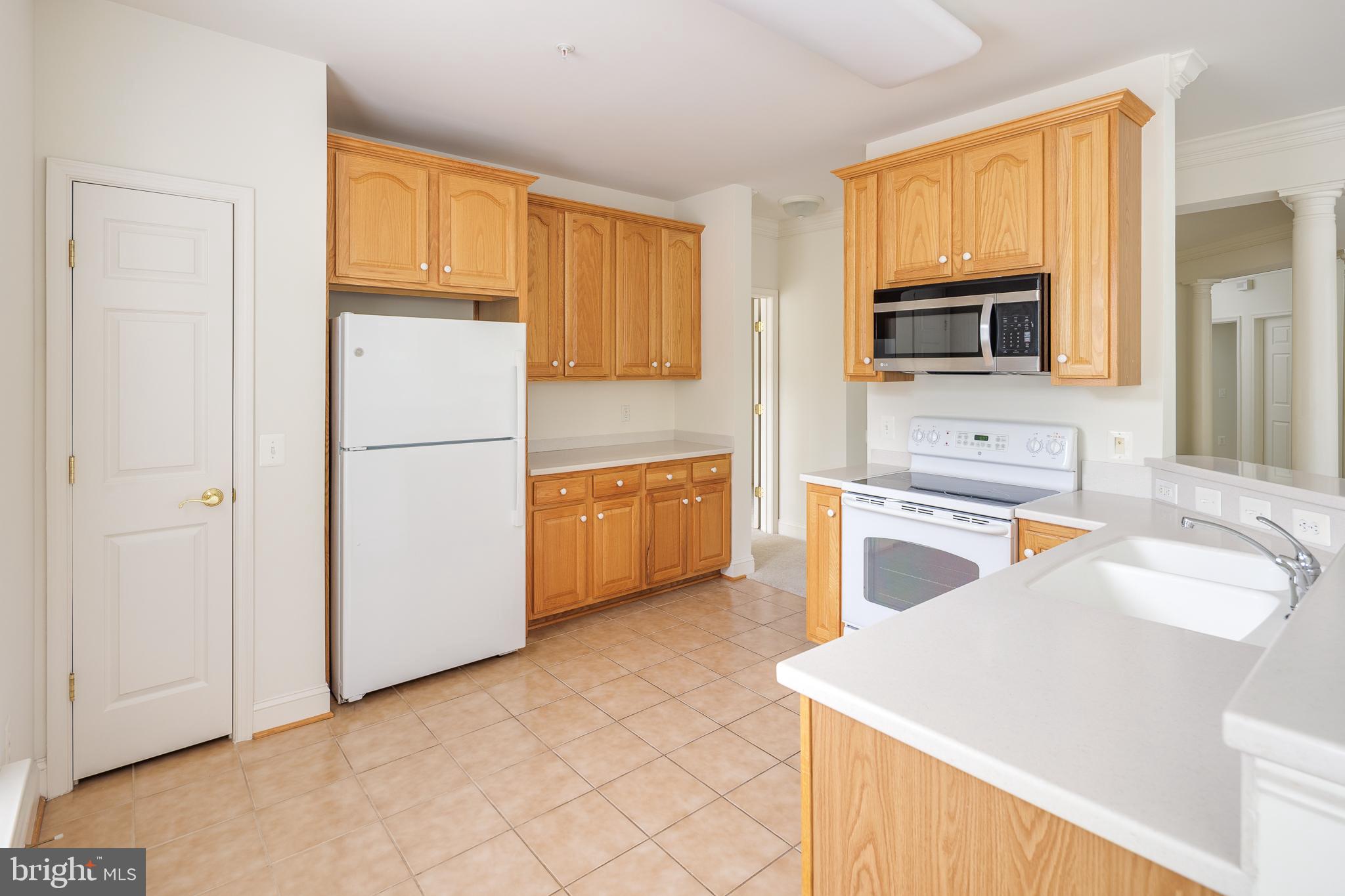 8600 LIBERTY TRAIL 206