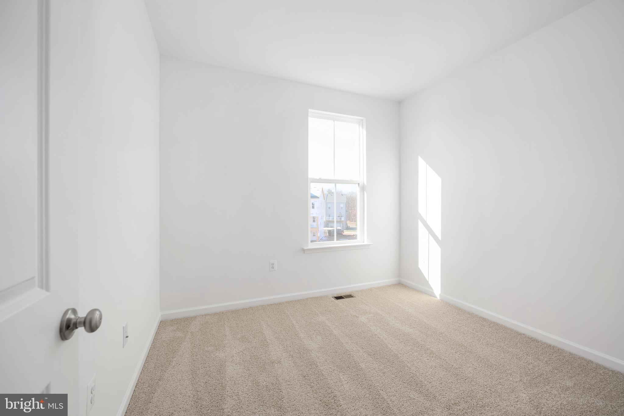 10157 QUEENS WAY