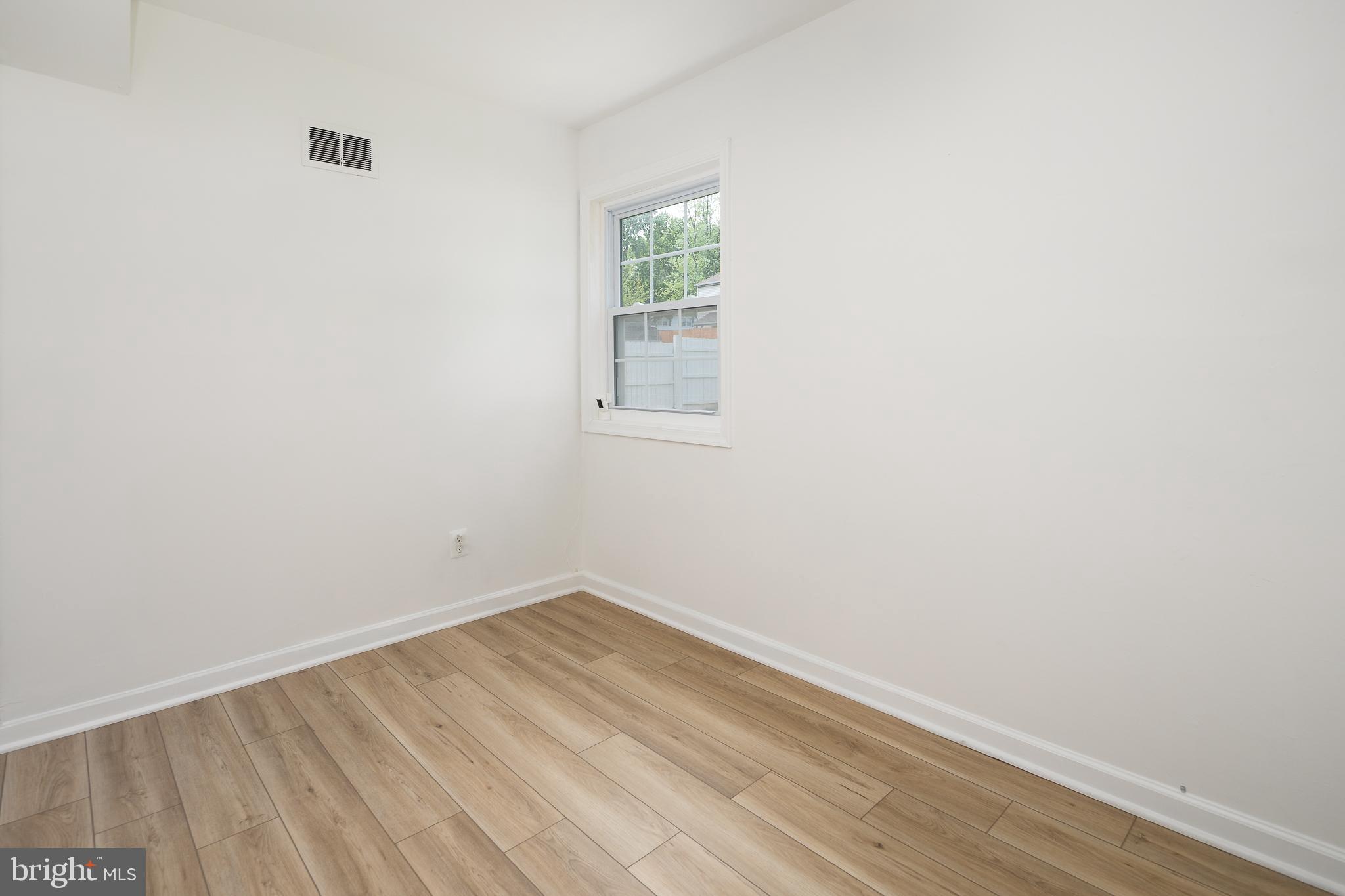 285 MANASSAS DRIVE