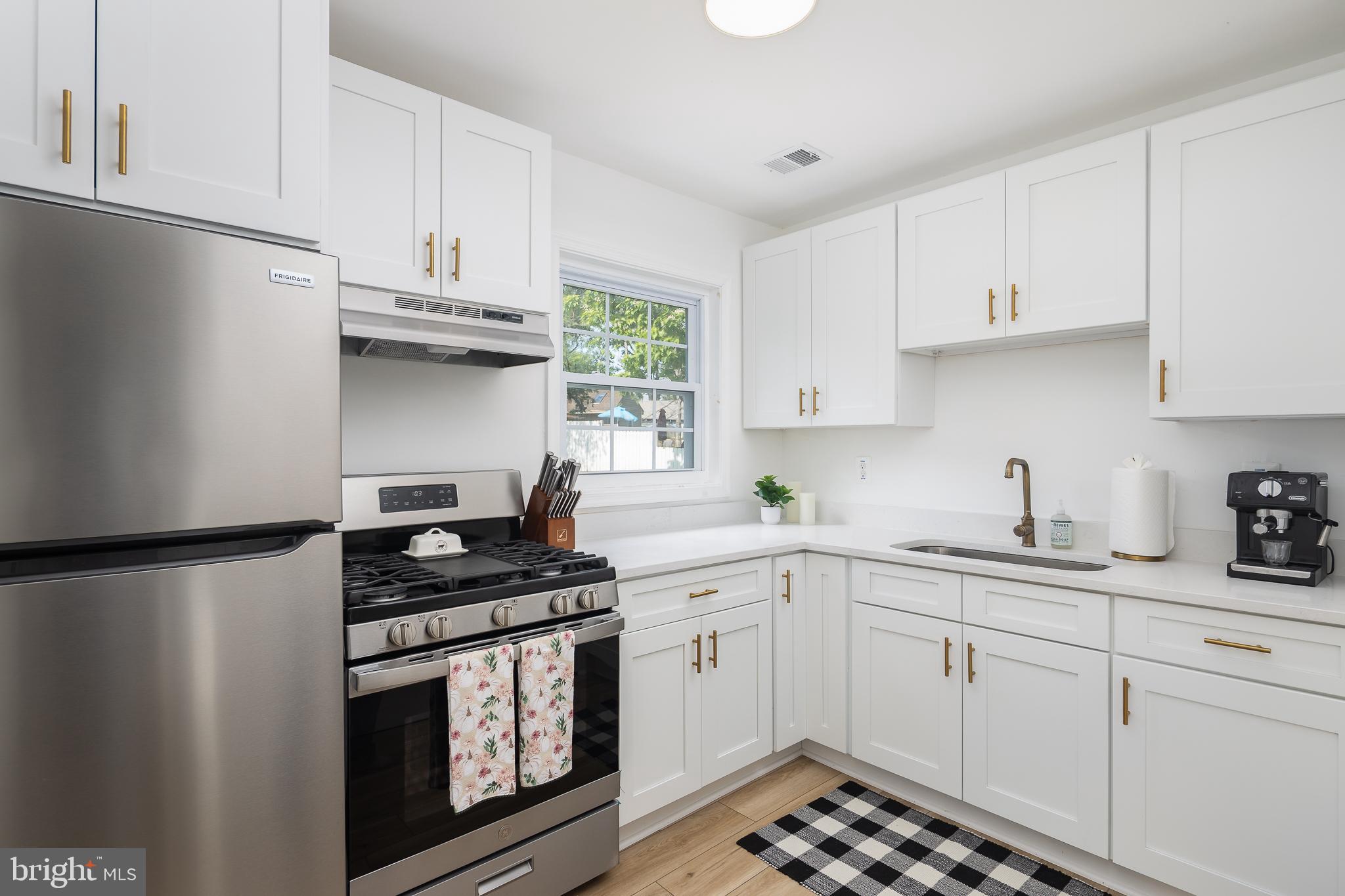 285 MANASSAS DRIVE