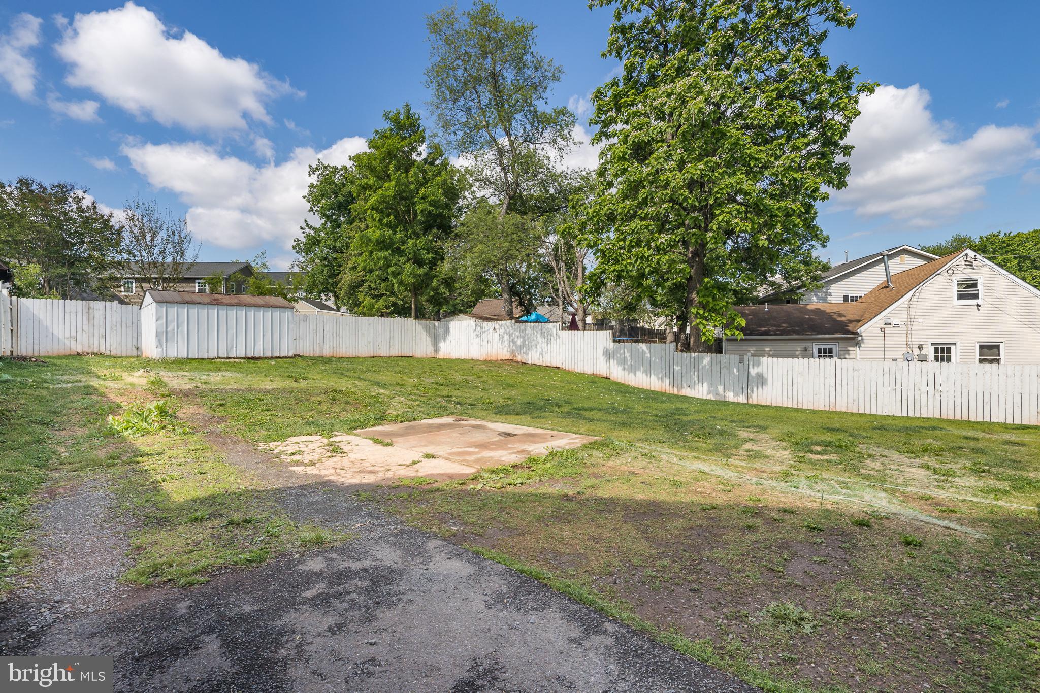 285 MANASSAS DRIVE