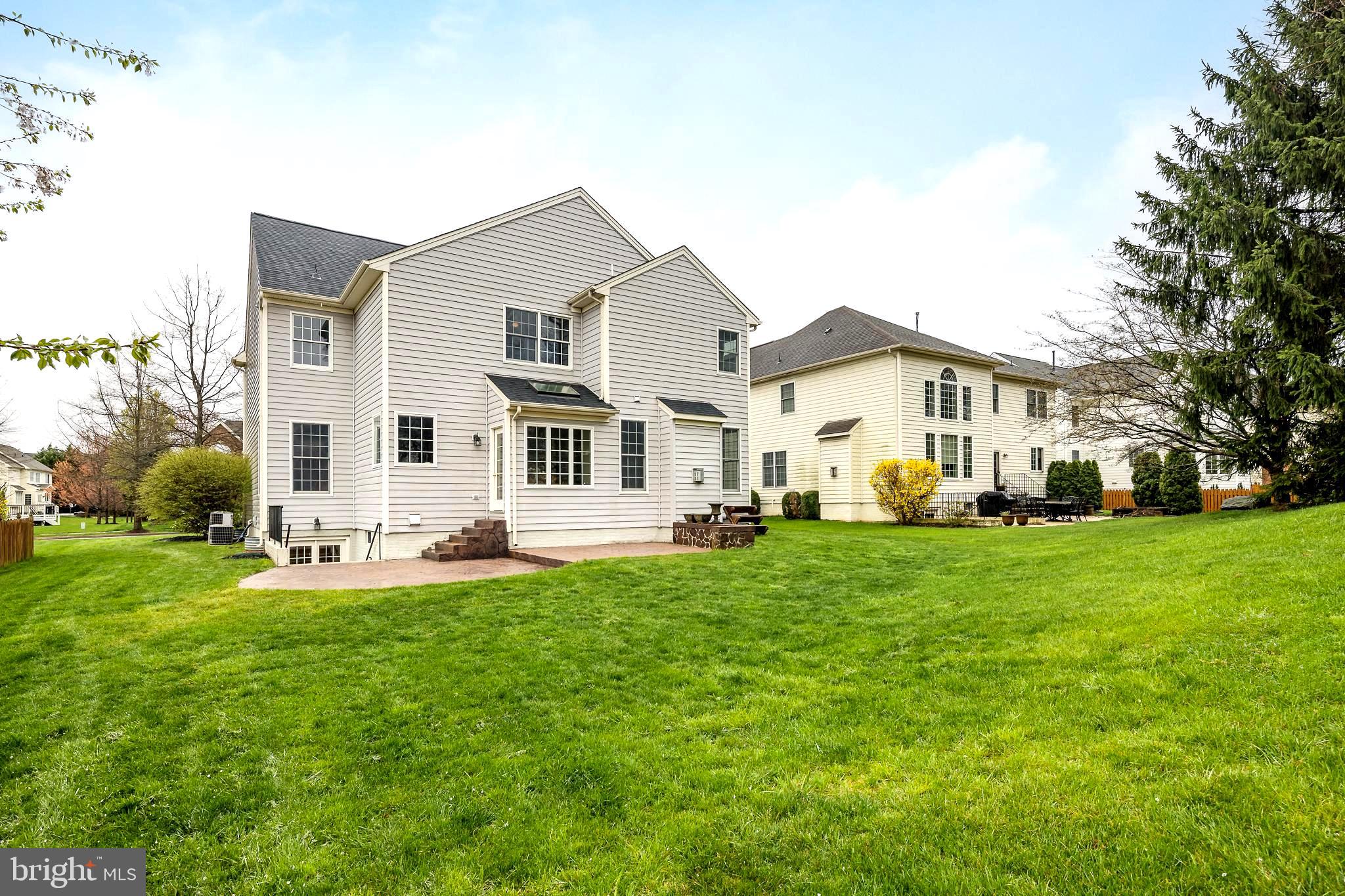 5506 HILLSMAN FARM LANE