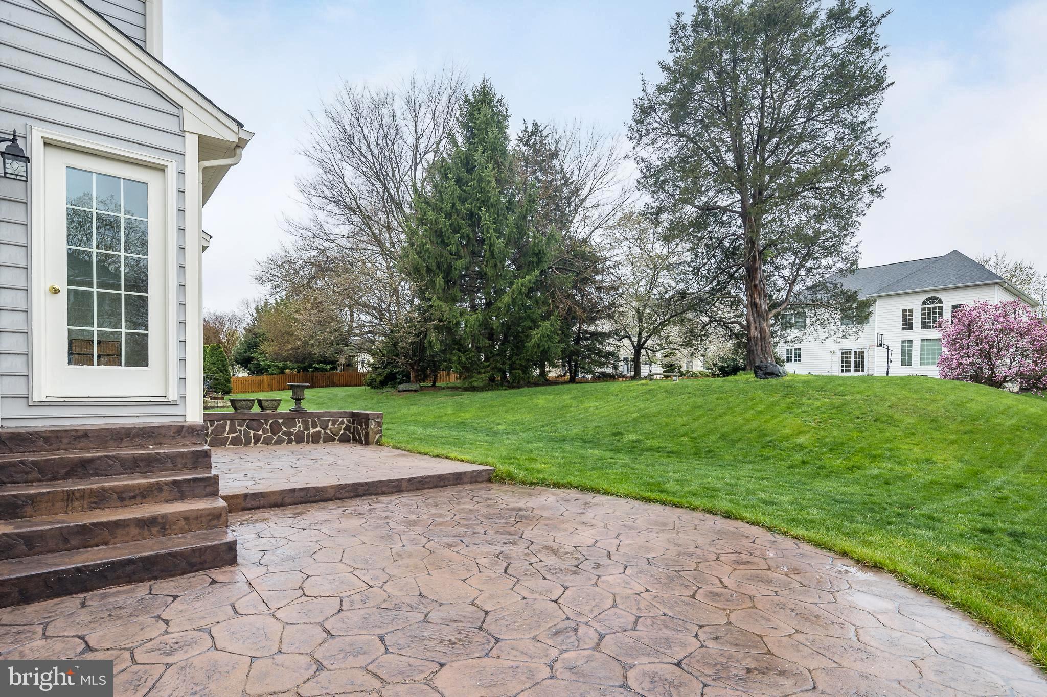 5506 HILLSMAN FARM LANE