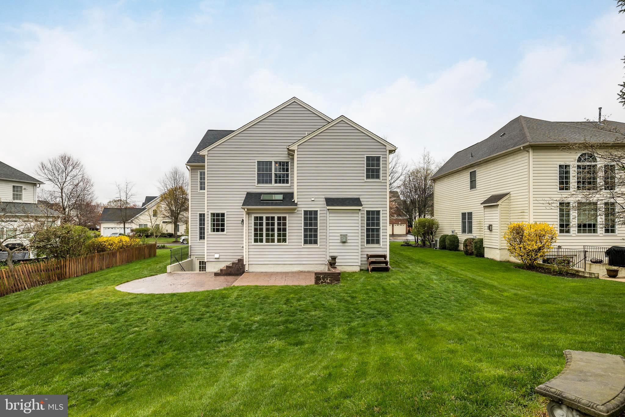 5506 HILLSMAN FARM LANE