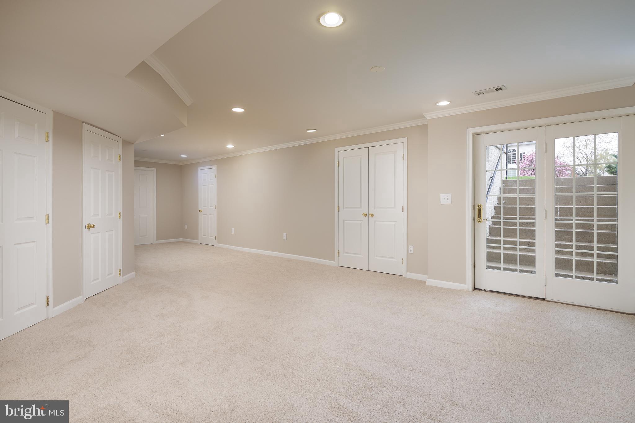 5506 HILLSMAN FARM LANE