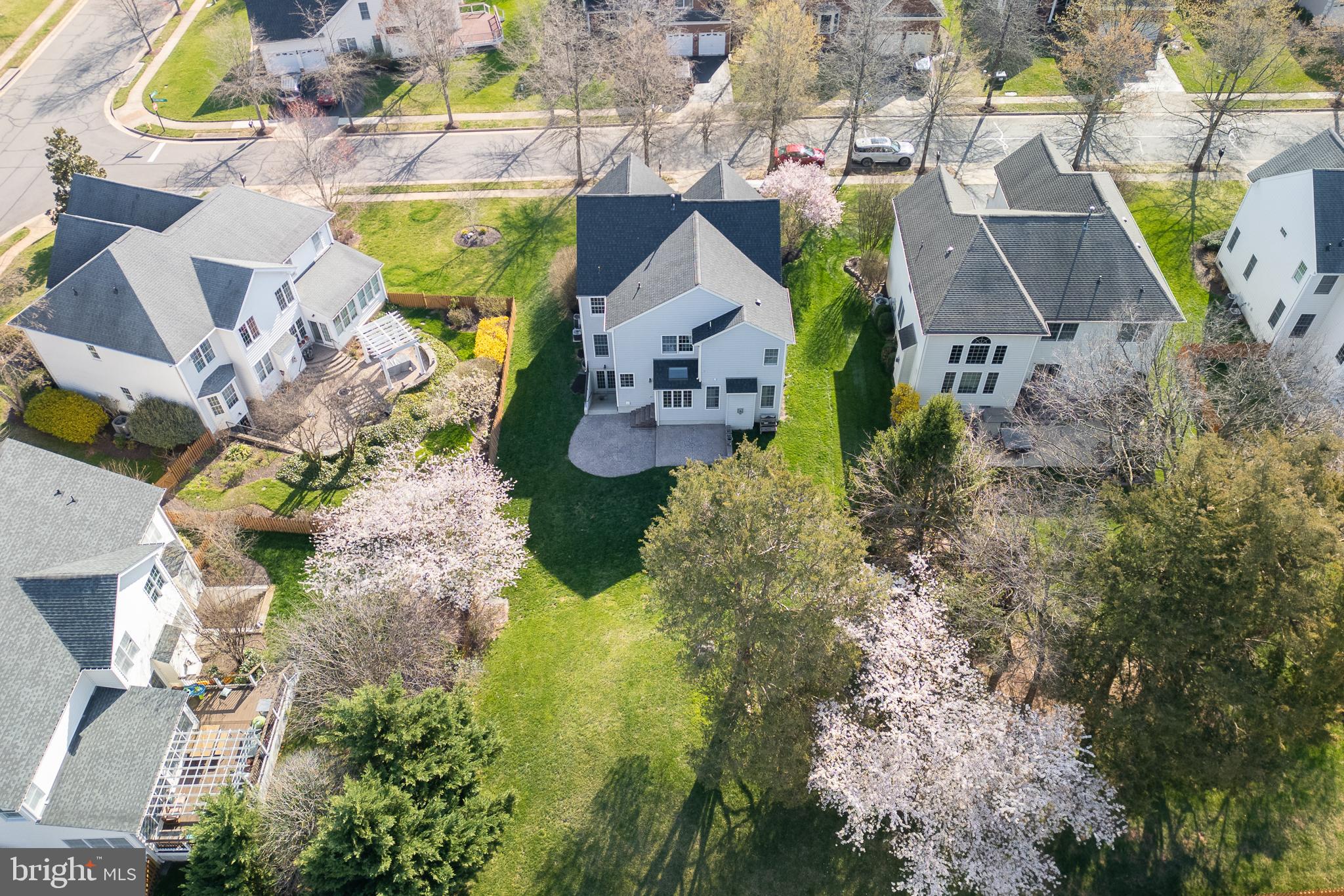 5506 HILLSMAN FARM LANE