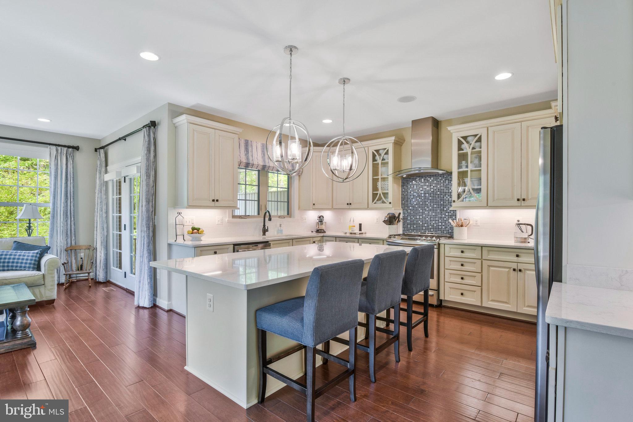 8024 TURTLE CREEK CIRCLE