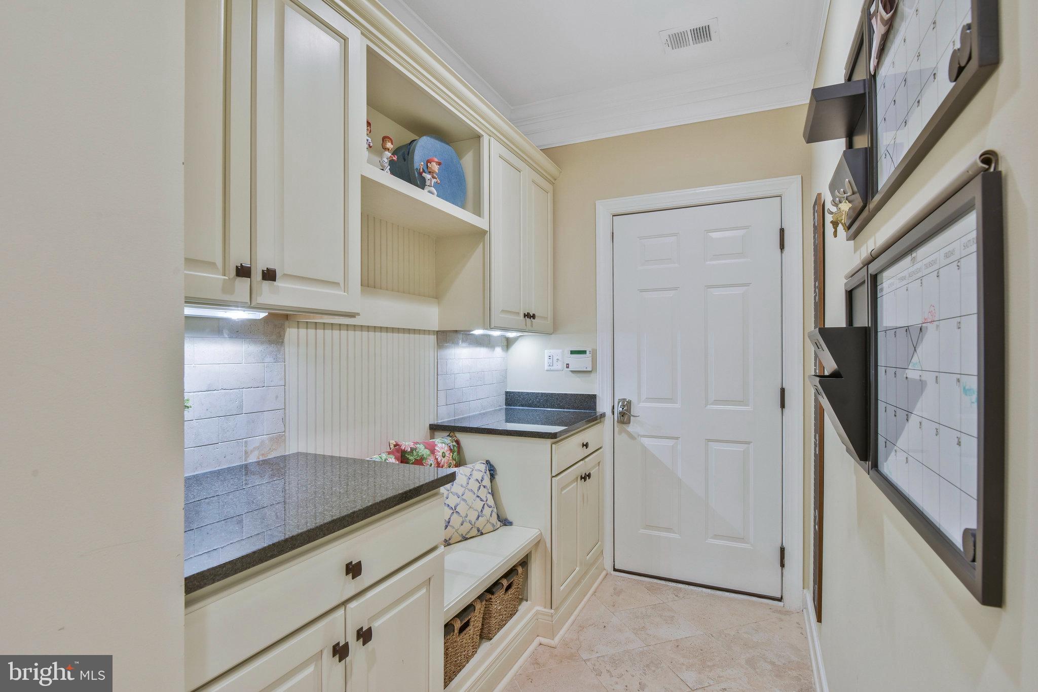 8024 TURTLE CREEK CIRCLE