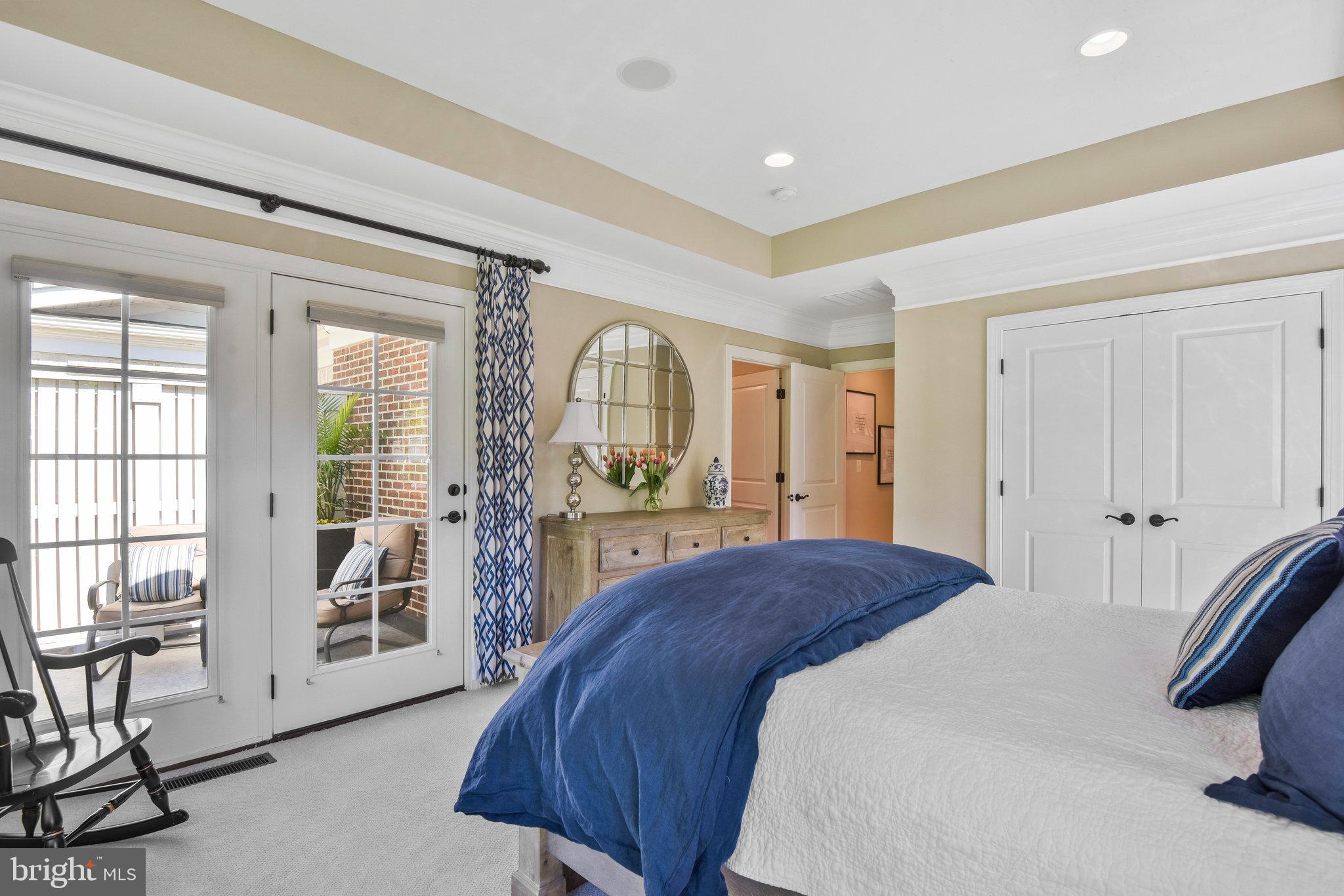 8024 TURTLE CREEK CIRCLE