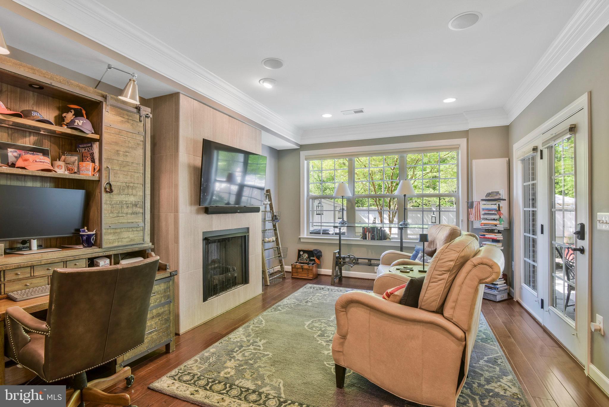 8024 TURTLE CREEK CIRCLE