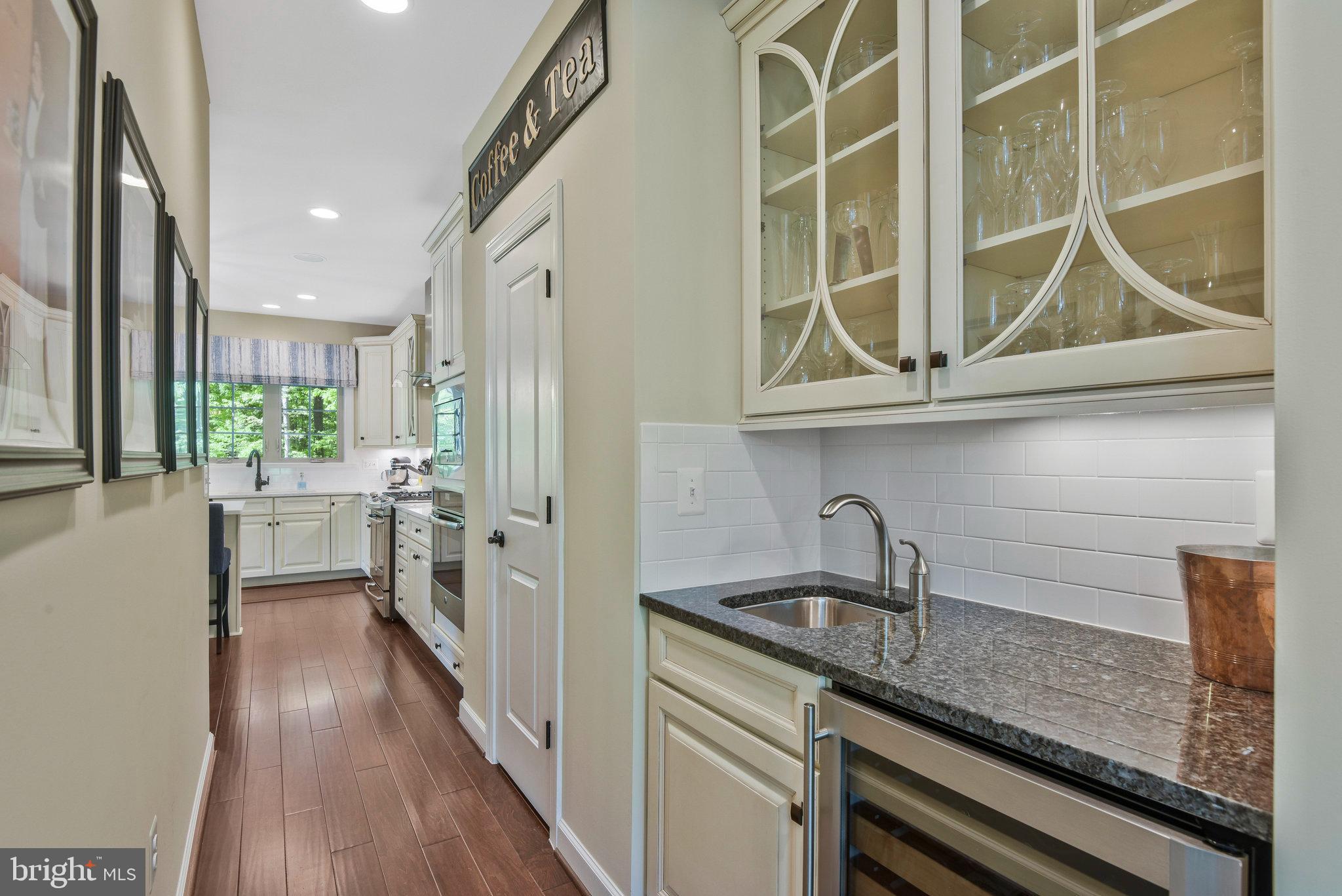 8024 TURTLE CREEK CIRCLE