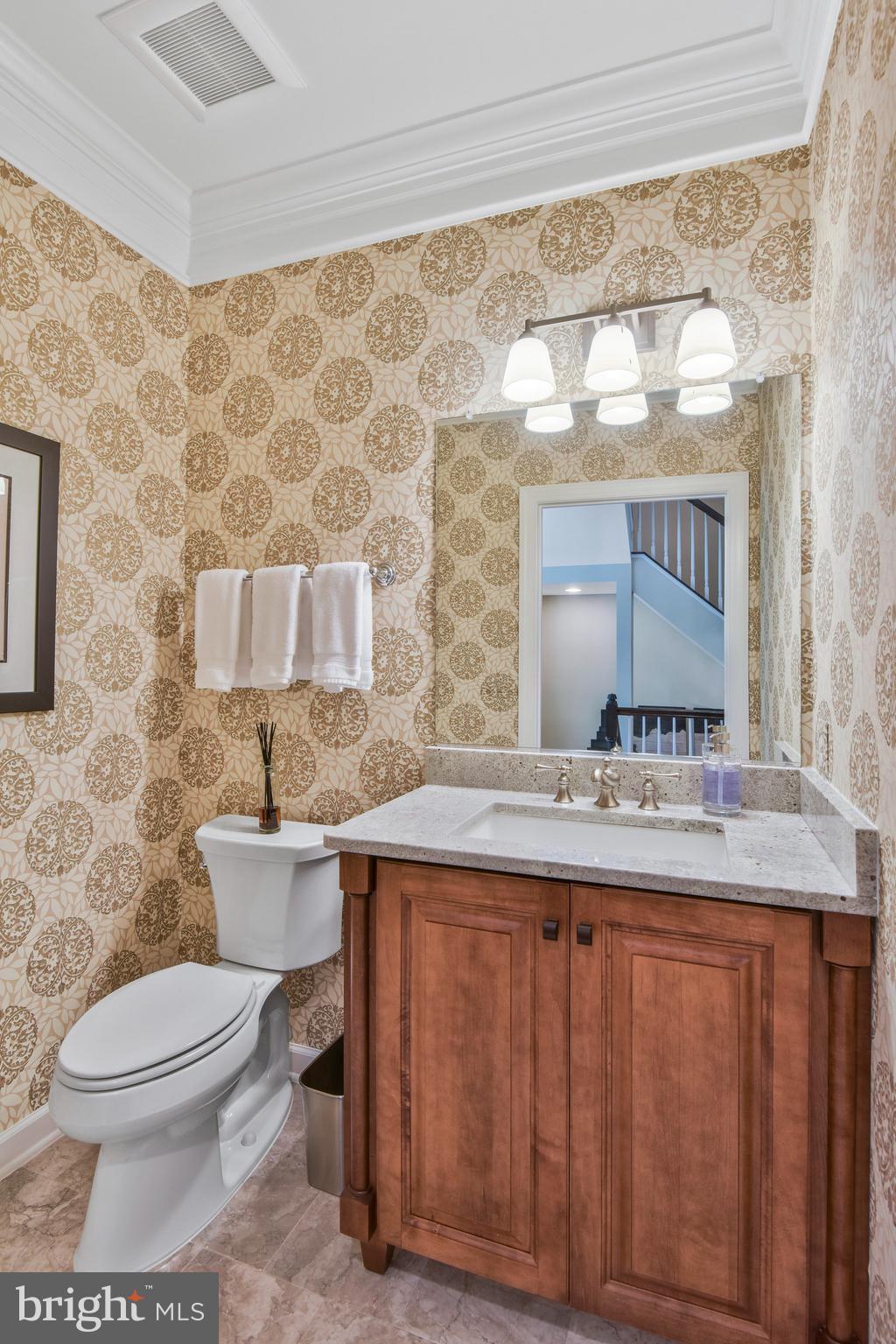 8024 TURTLE CREEK CIRCLE