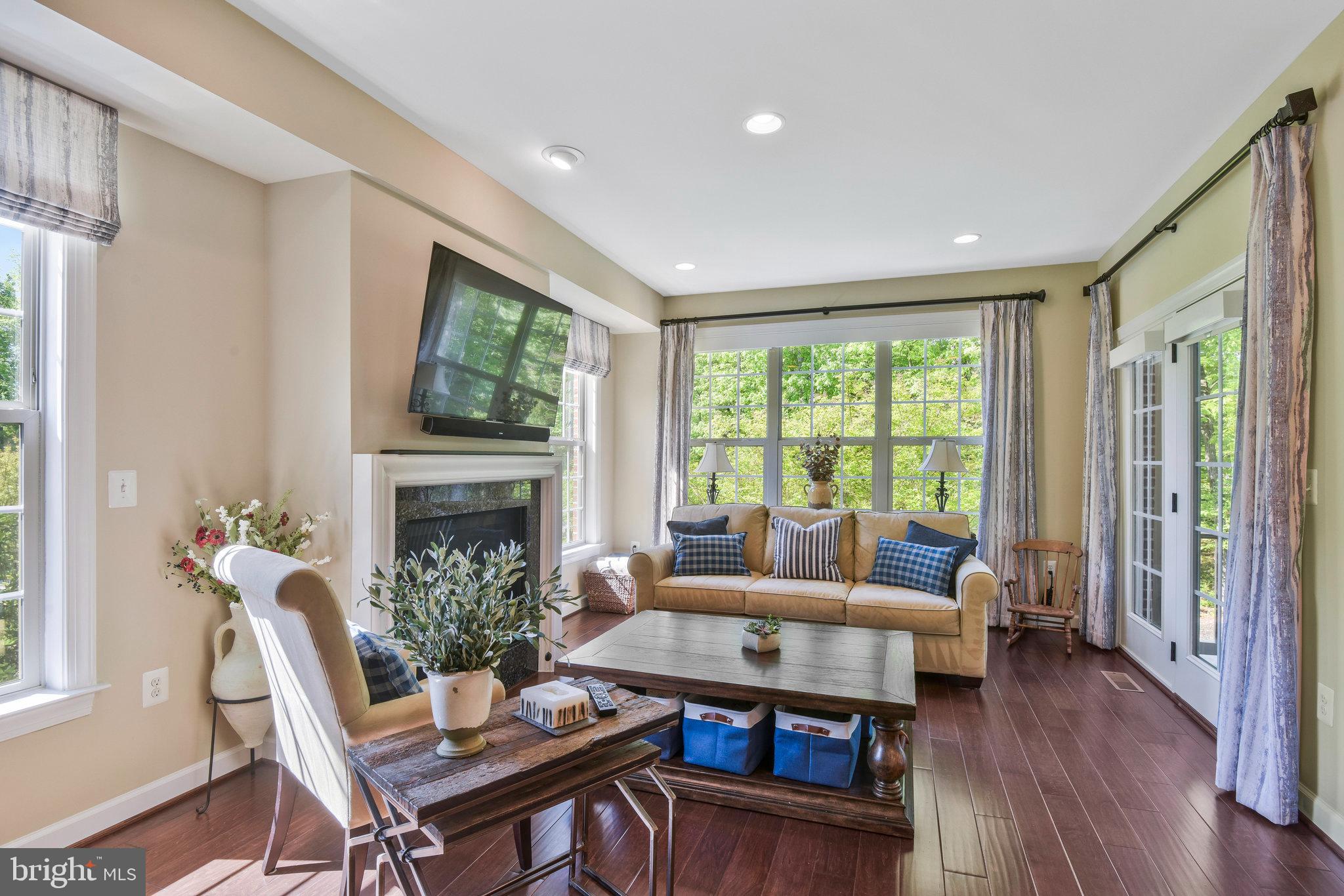 8024 TURTLE CREEK CIRCLE
