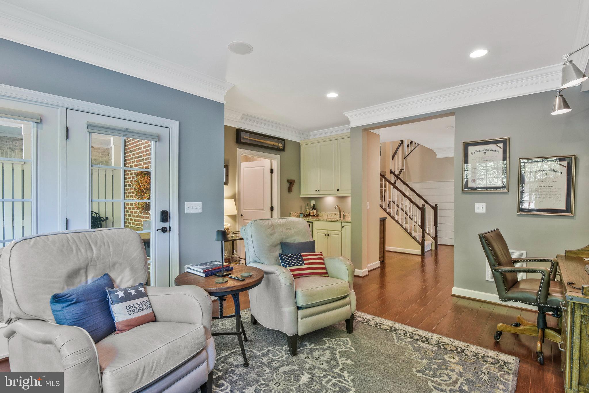 8024 TURTLE CREEK CIRCLE