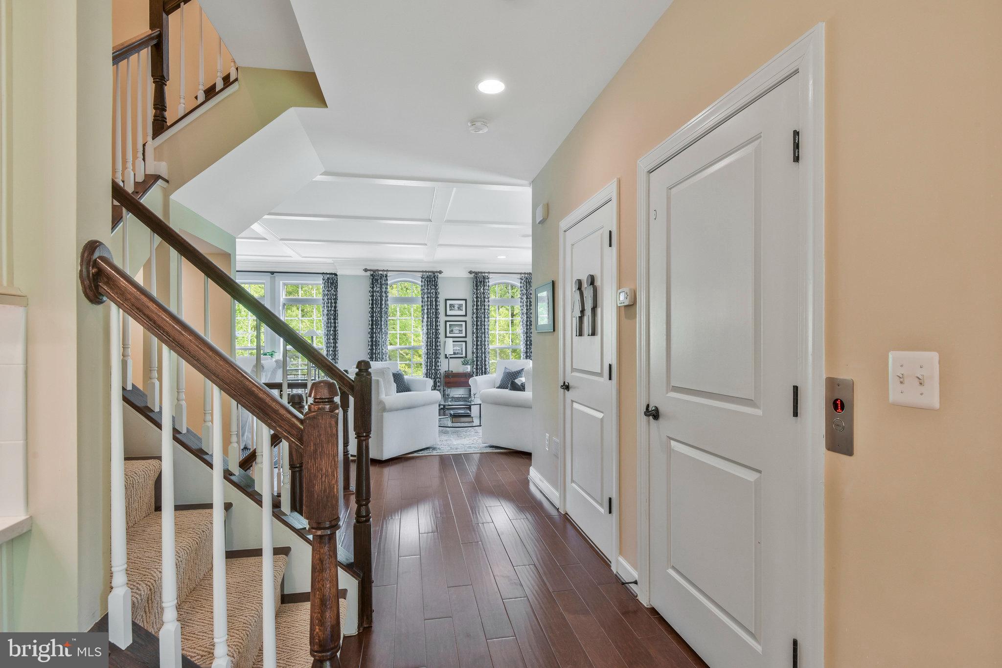 8024 TURTLE CREEK CIRCLE
