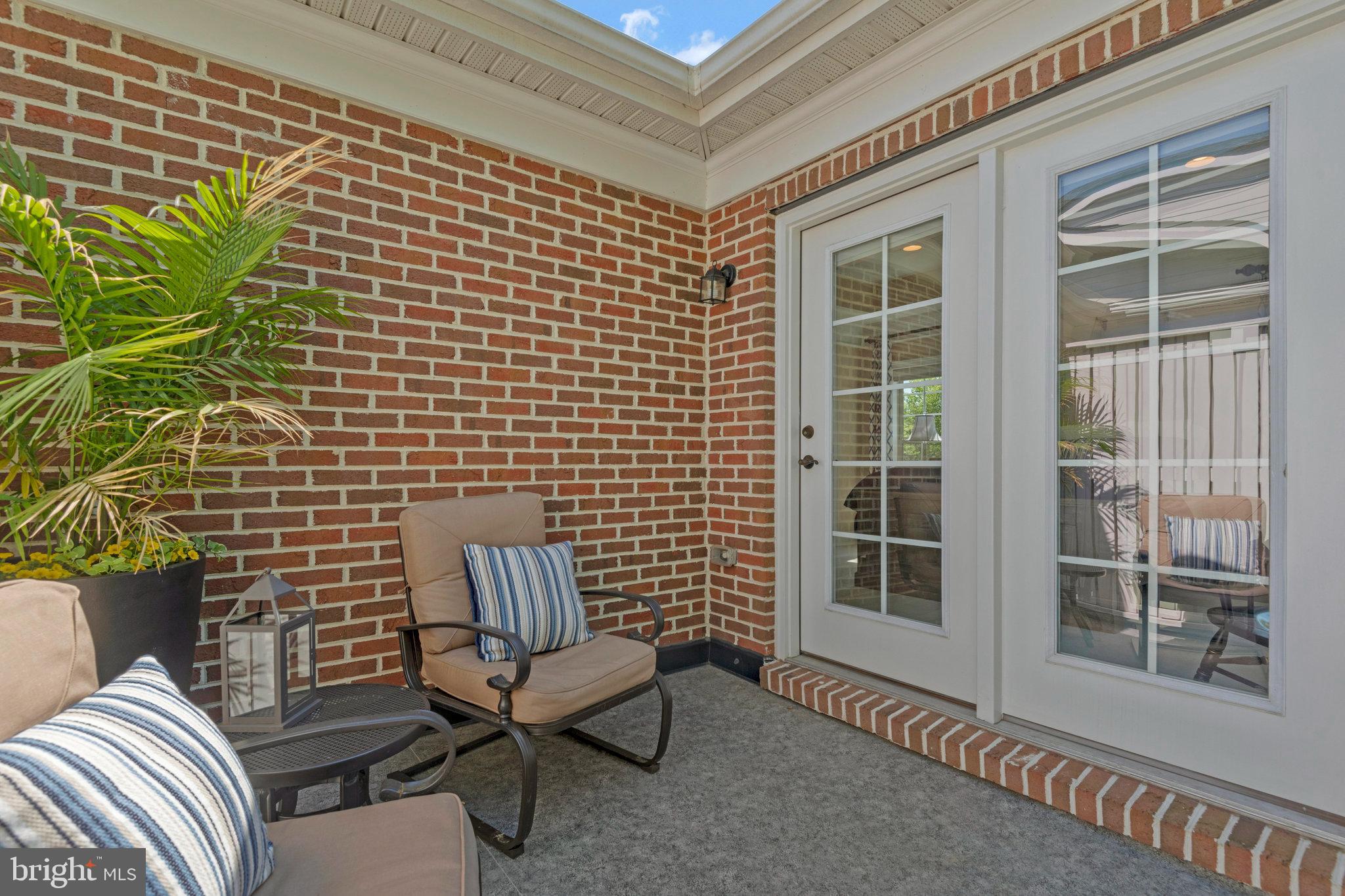 8024 TURTLE CREEK CIRCLE