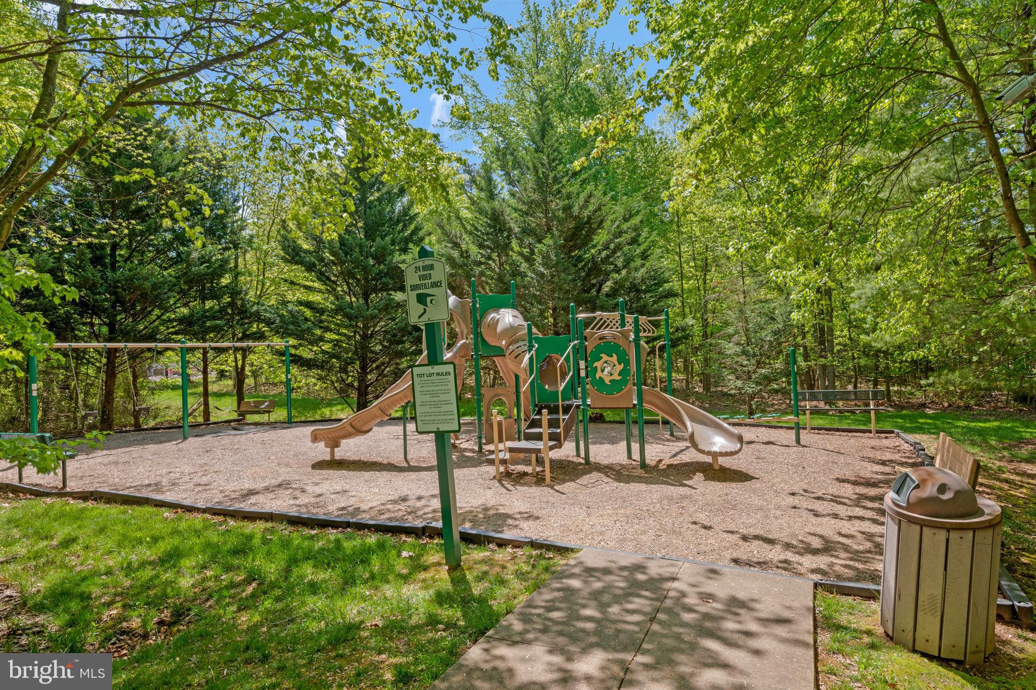 8024 TURTLE CREEK CIRCLE