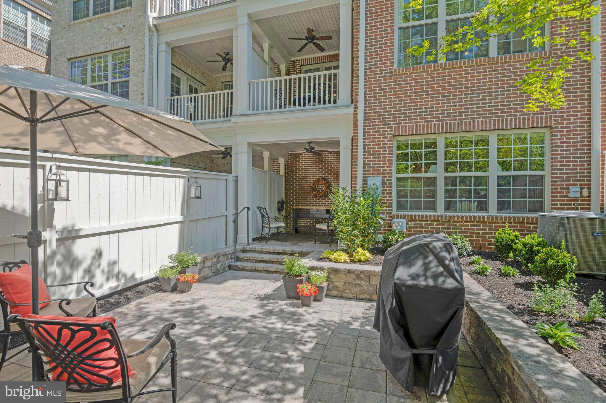 8024 TURTLE CREEK CIRCLE