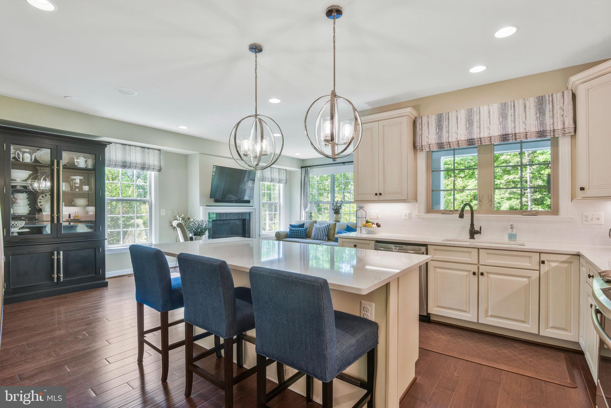 8024 TURTLE CREEK CIRCLE