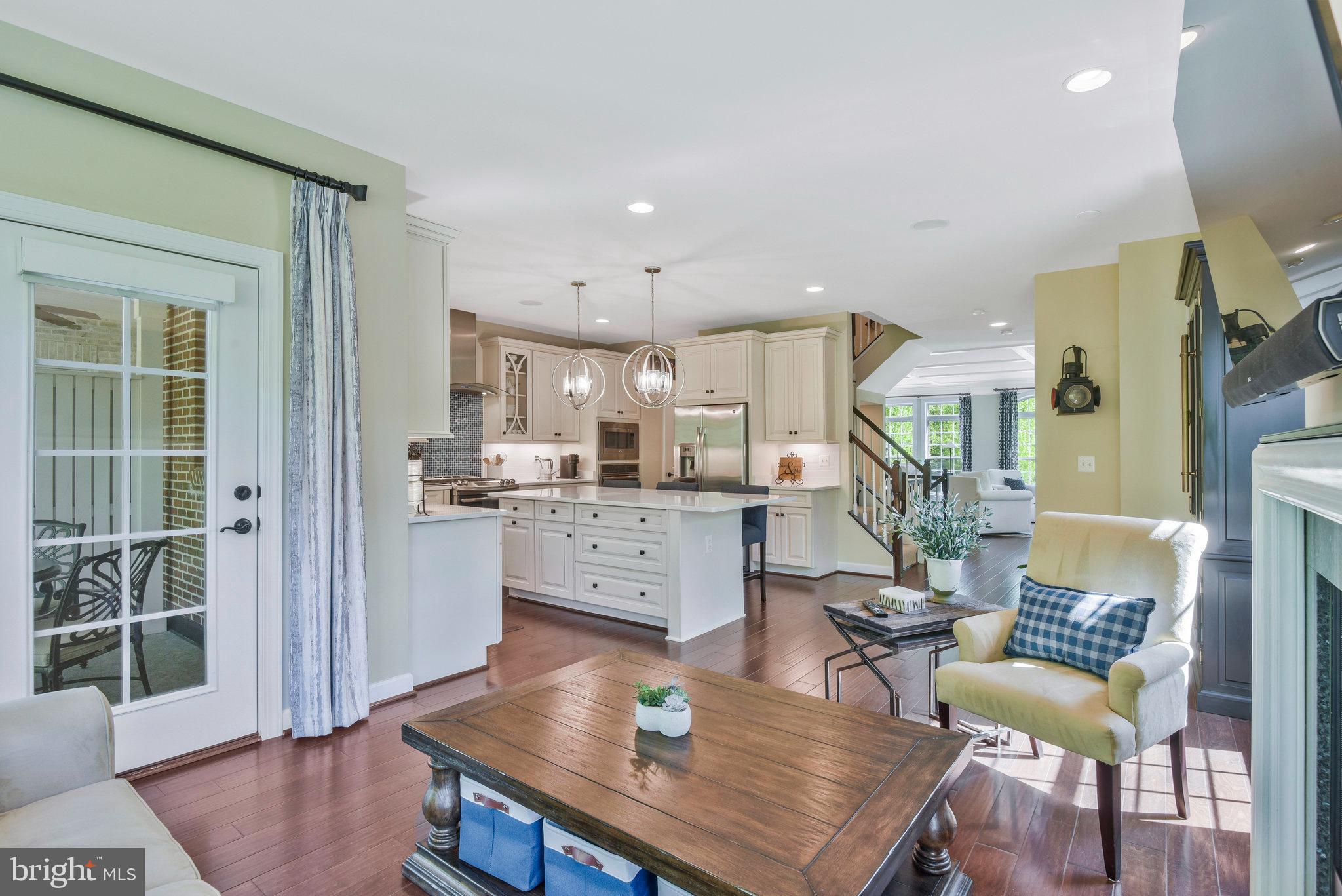 8024 TURTLE CREEK CIRCLE