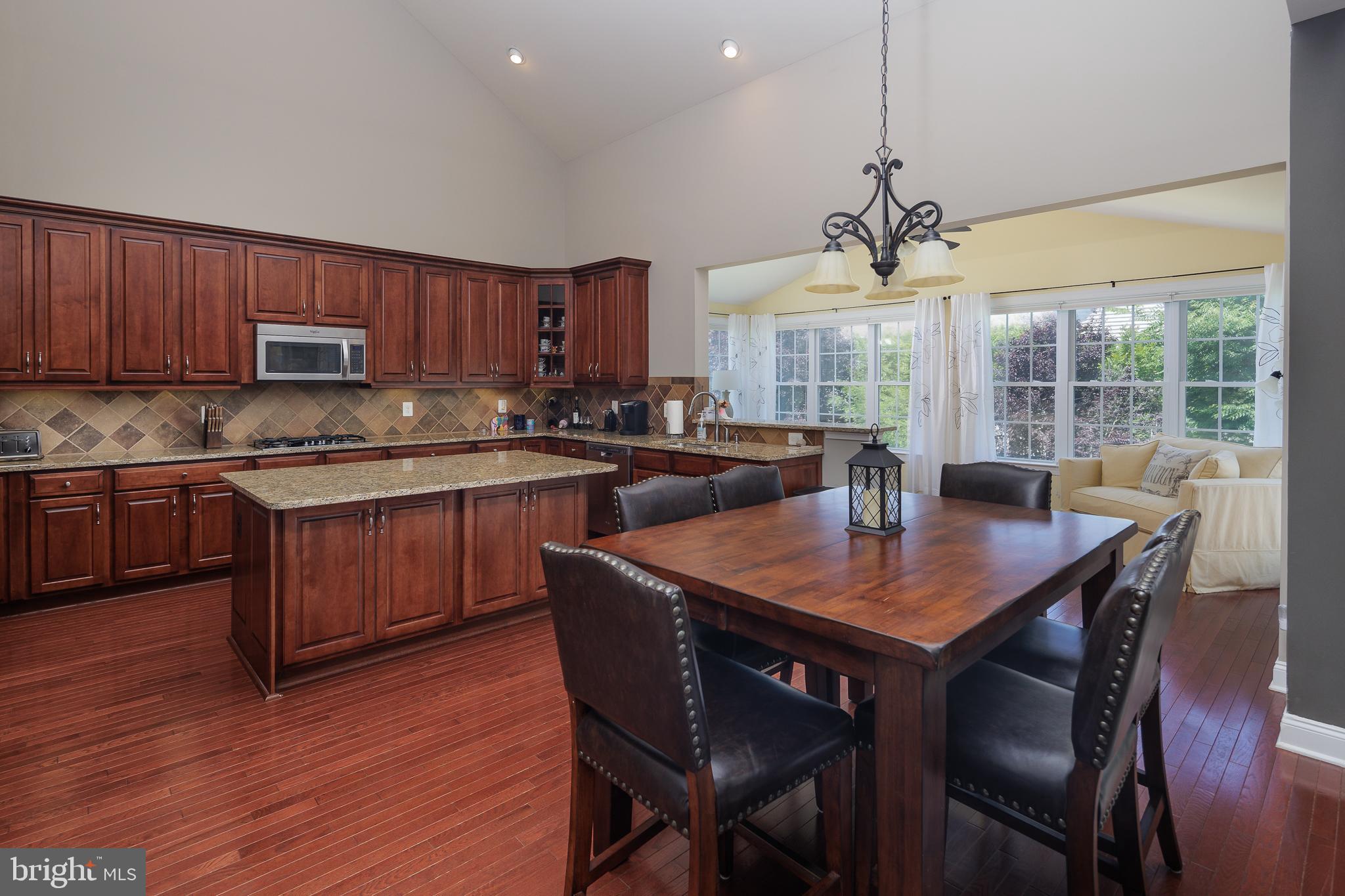 4664 GLASS MOUNTAIN WAY