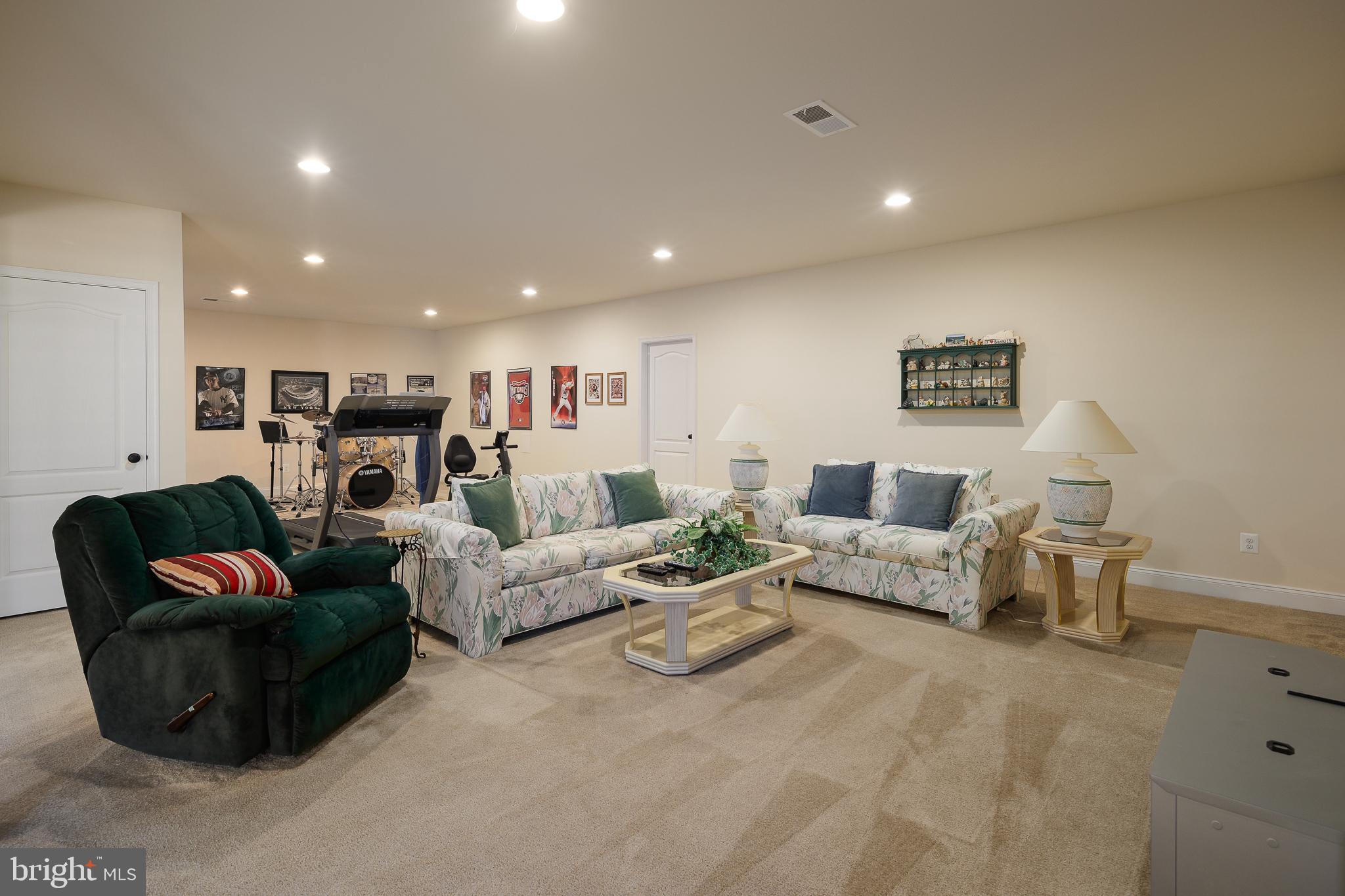 4664 GLASS MOUNTAIN WAY