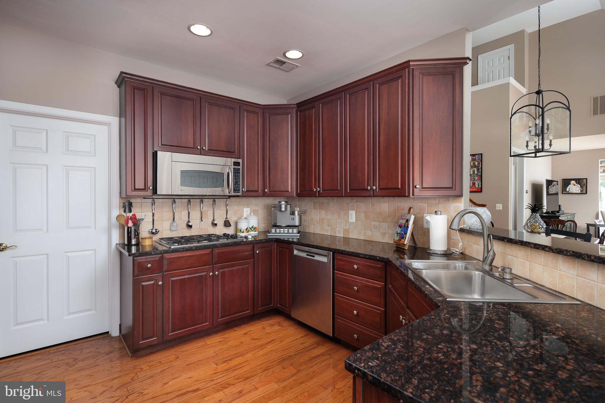 5213 ARMOUR COURT