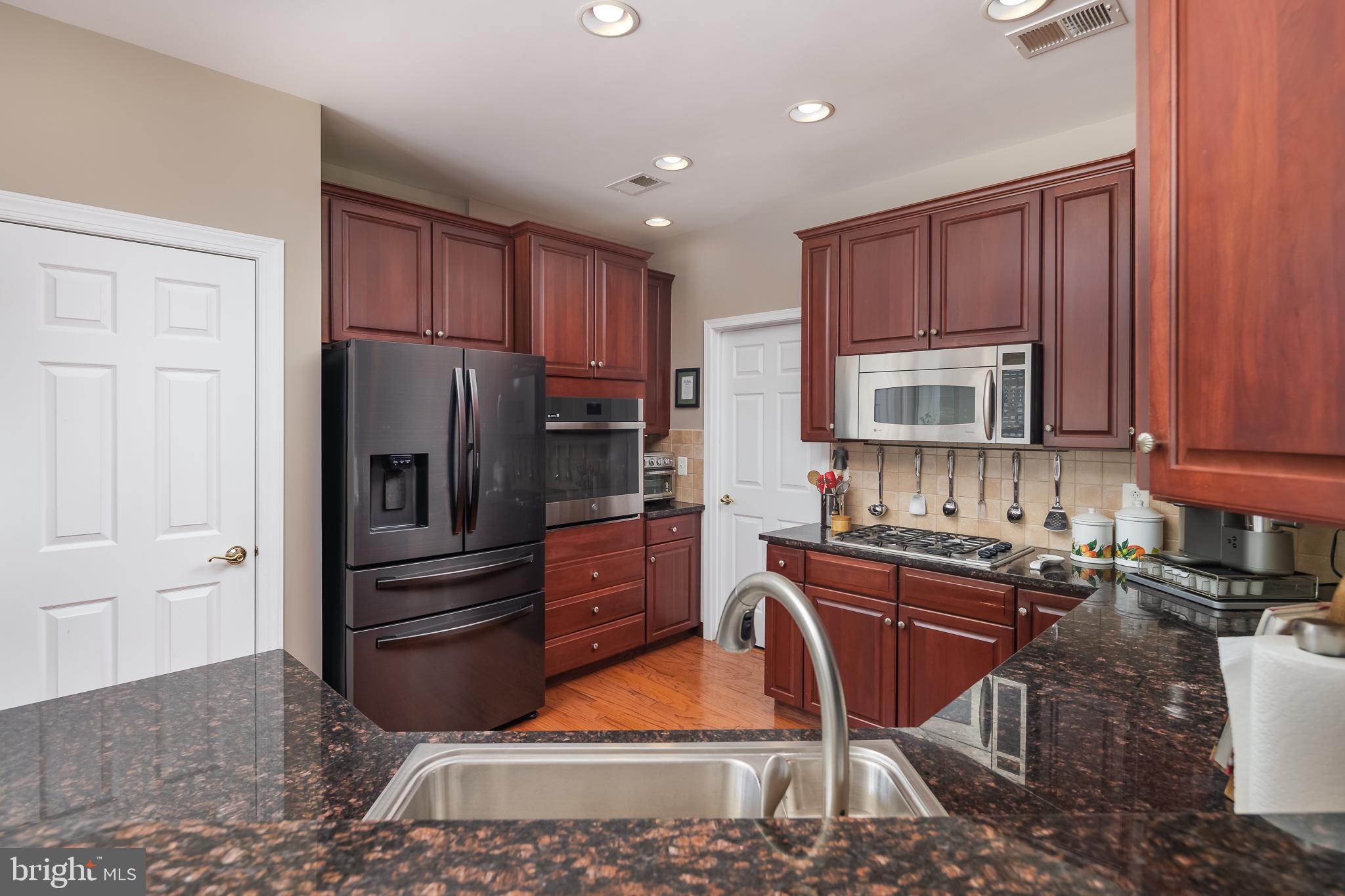 5213 ARMOUR COURT