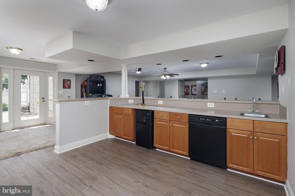 5716 YEWING WAY