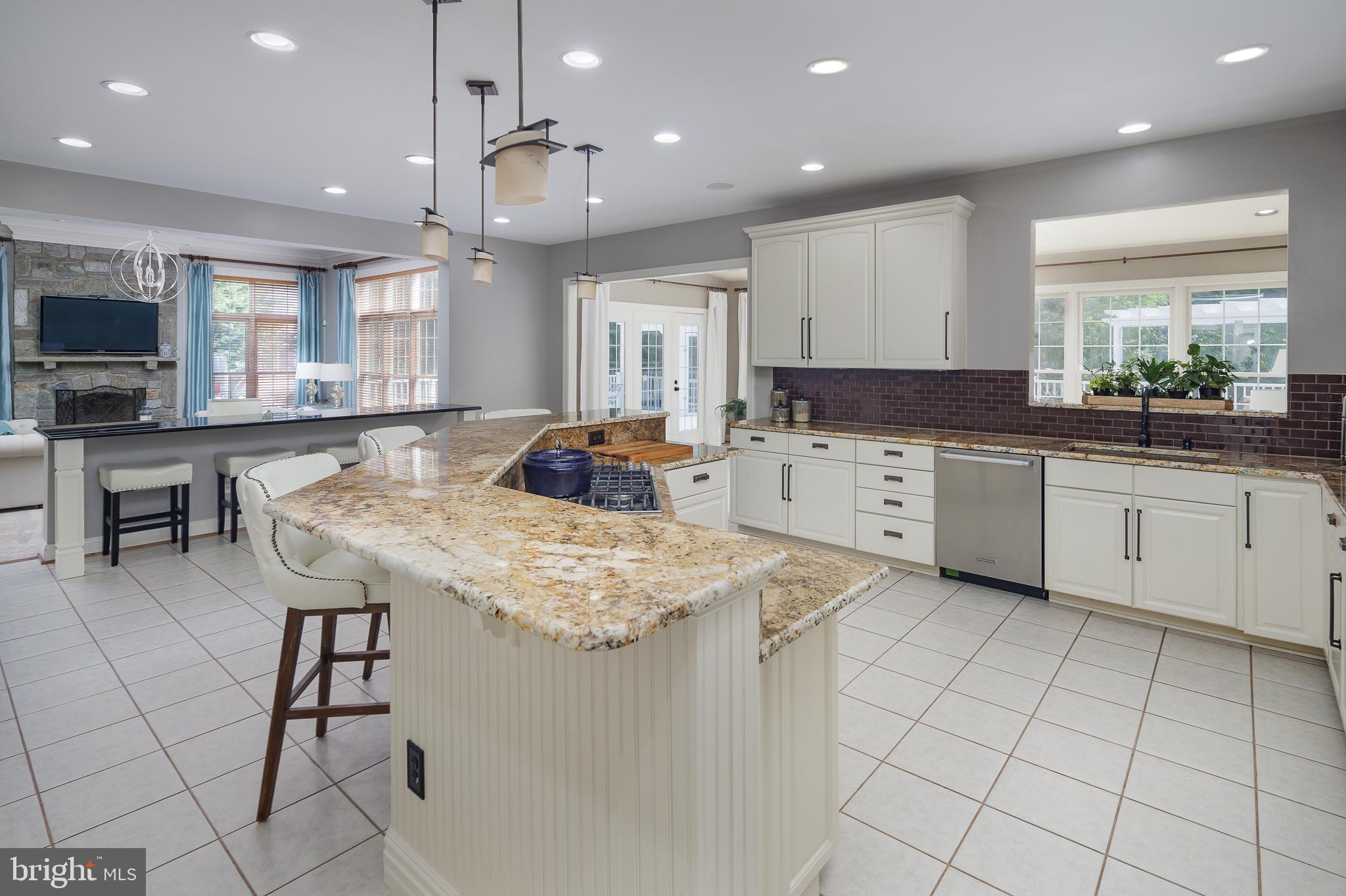 5716 YEWING WAY