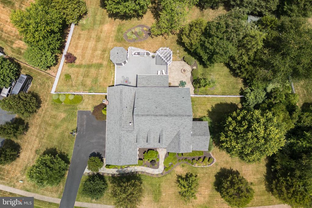 5716 YEWING WAY