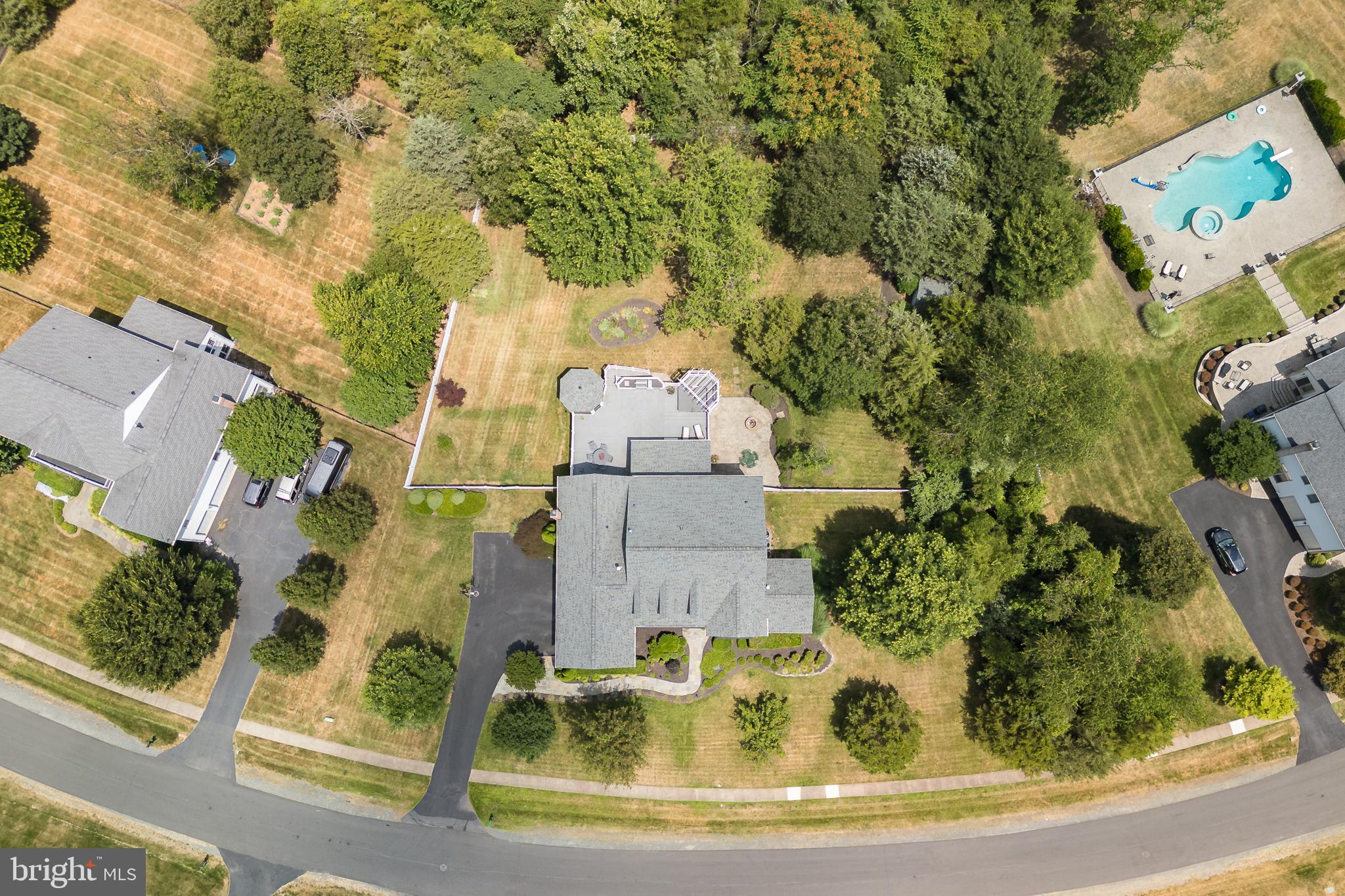 5716 YEWING WAY