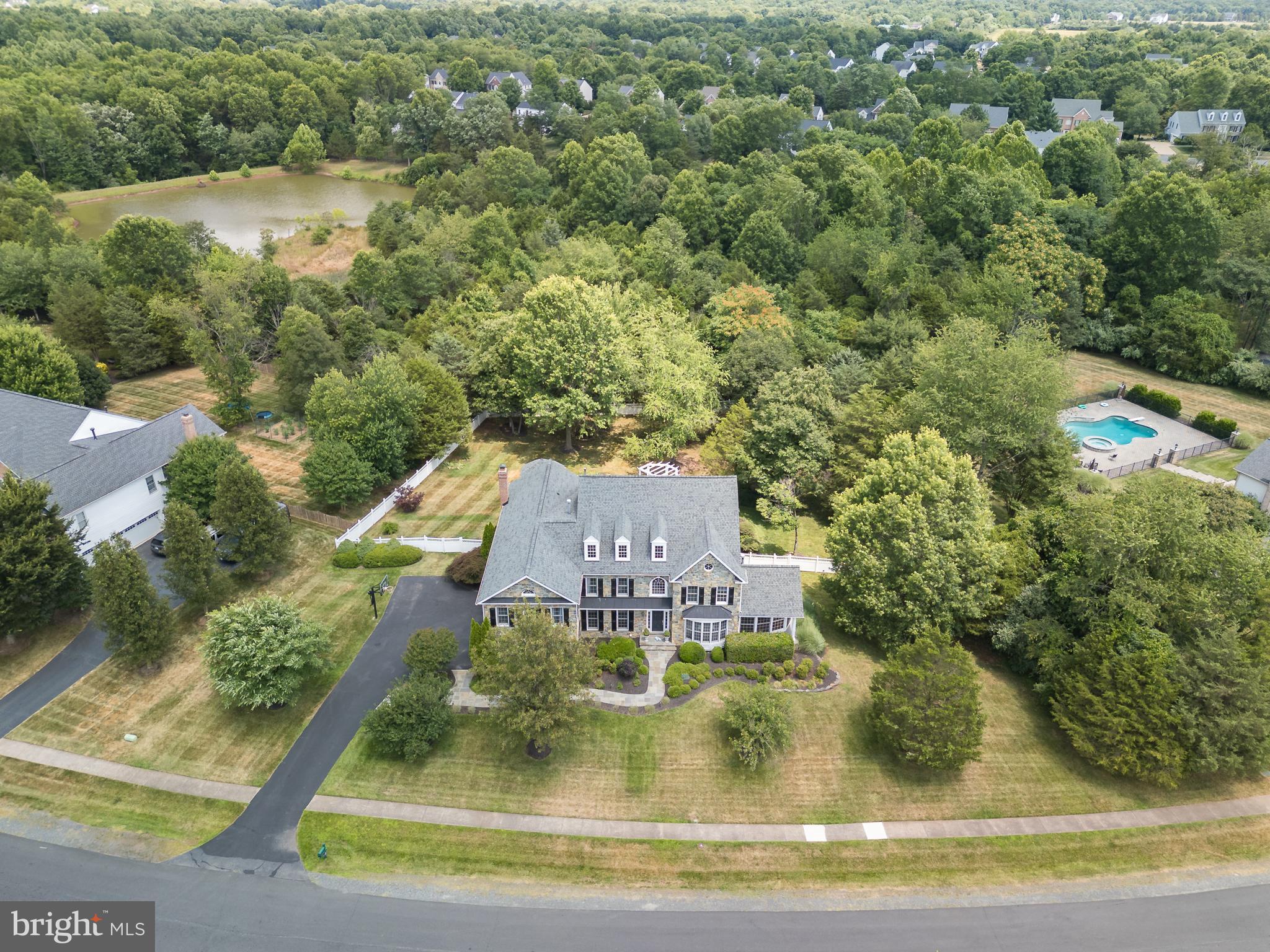 5716 YEWING WAY