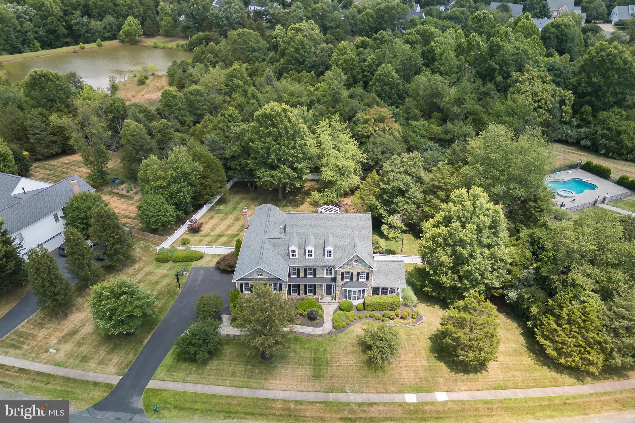 5716 YEWING WAY