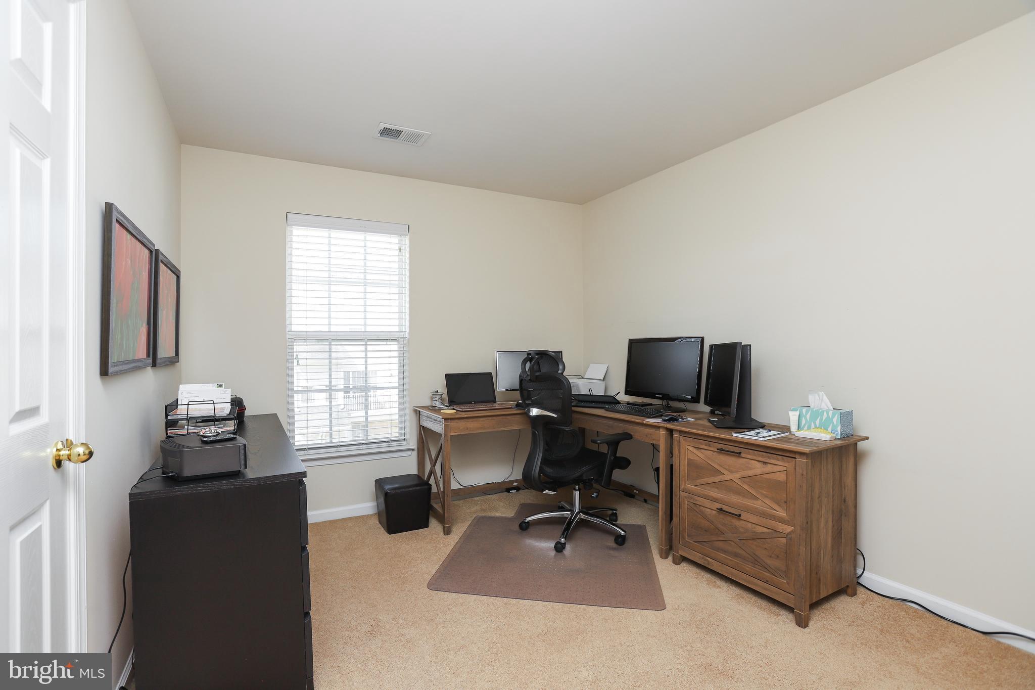 15284 ROSEMONT MANOR DRIVE