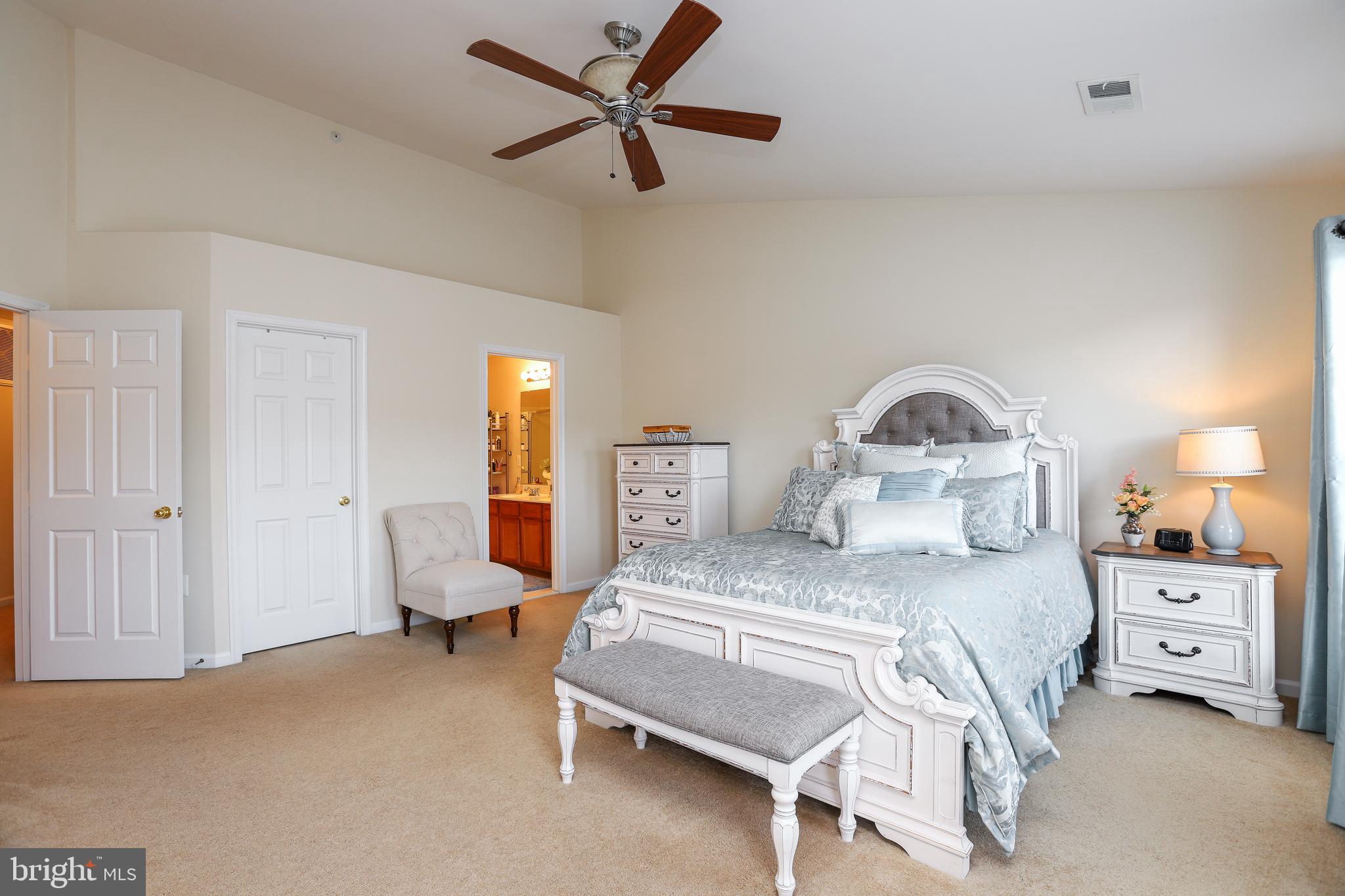 15284 ROSEMONT MANOR DRIVE