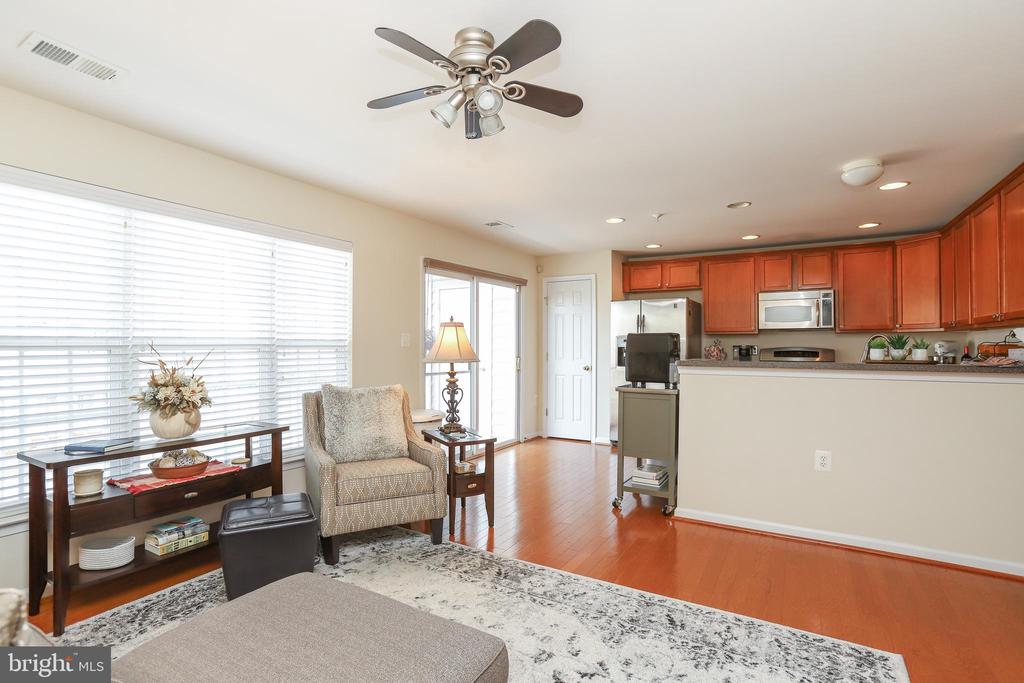 15284 ROSEMONT MANOR DRIVE