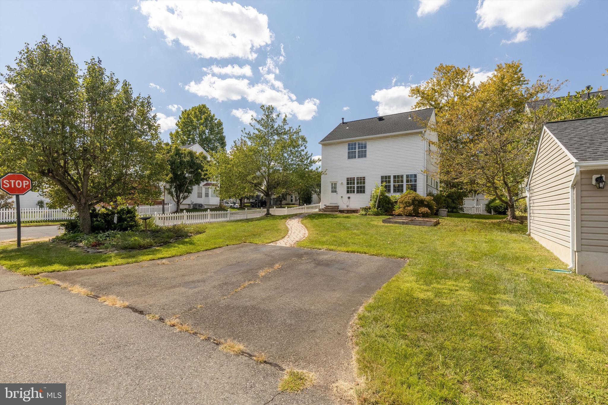 10025 DARNAWAY COURT