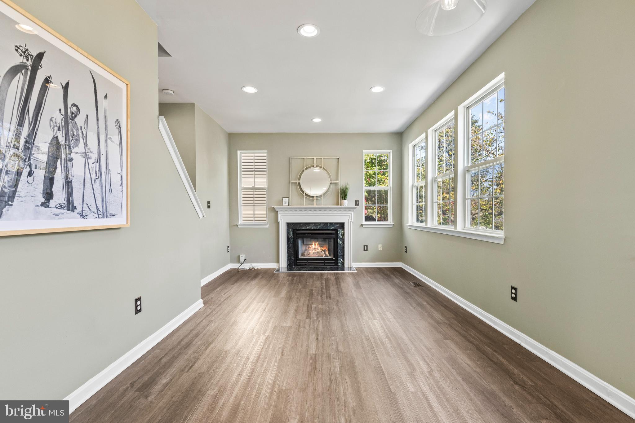 10025 DARNAWAY COURT