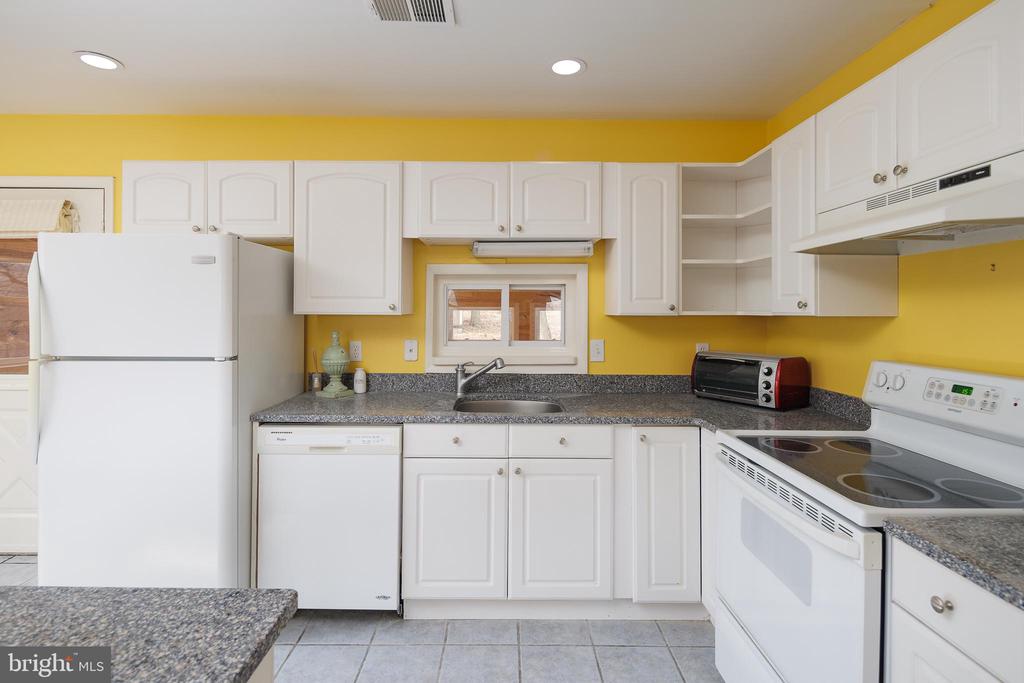 1608 MOUNTAIN ROAD