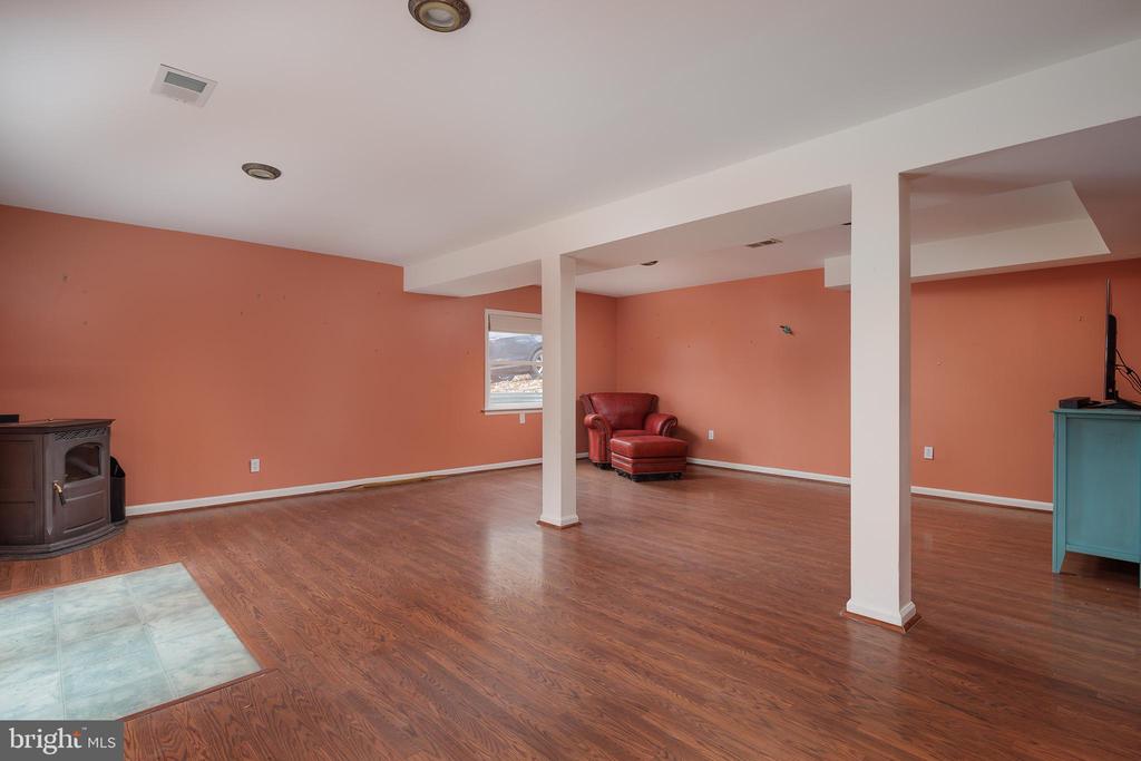 1608 MOUNTAIN ROAD