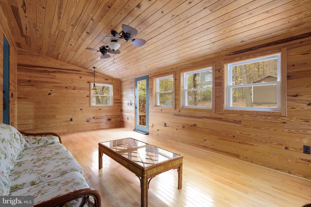 1608 MOUNTAIN ROAD