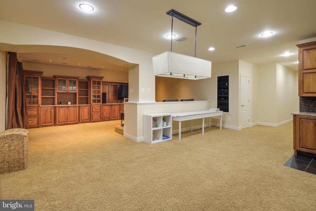 15713 ROTHSCHILD COURT