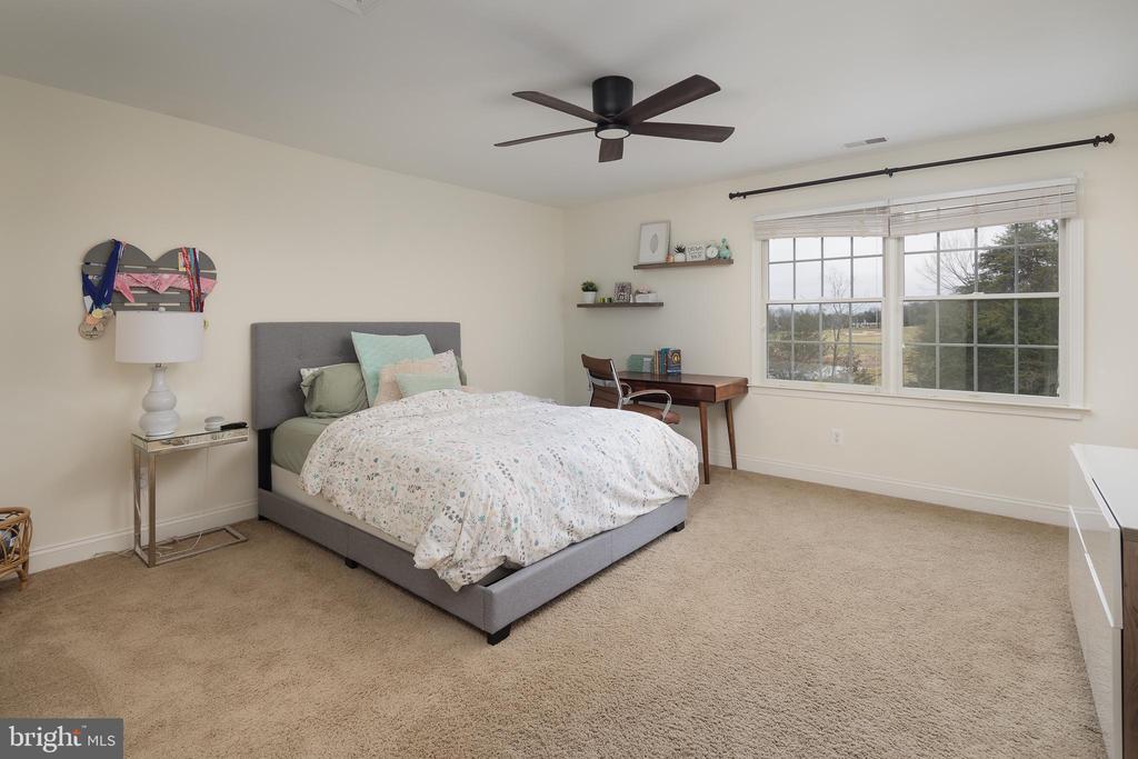 15713 ROTHSCHILD COURT