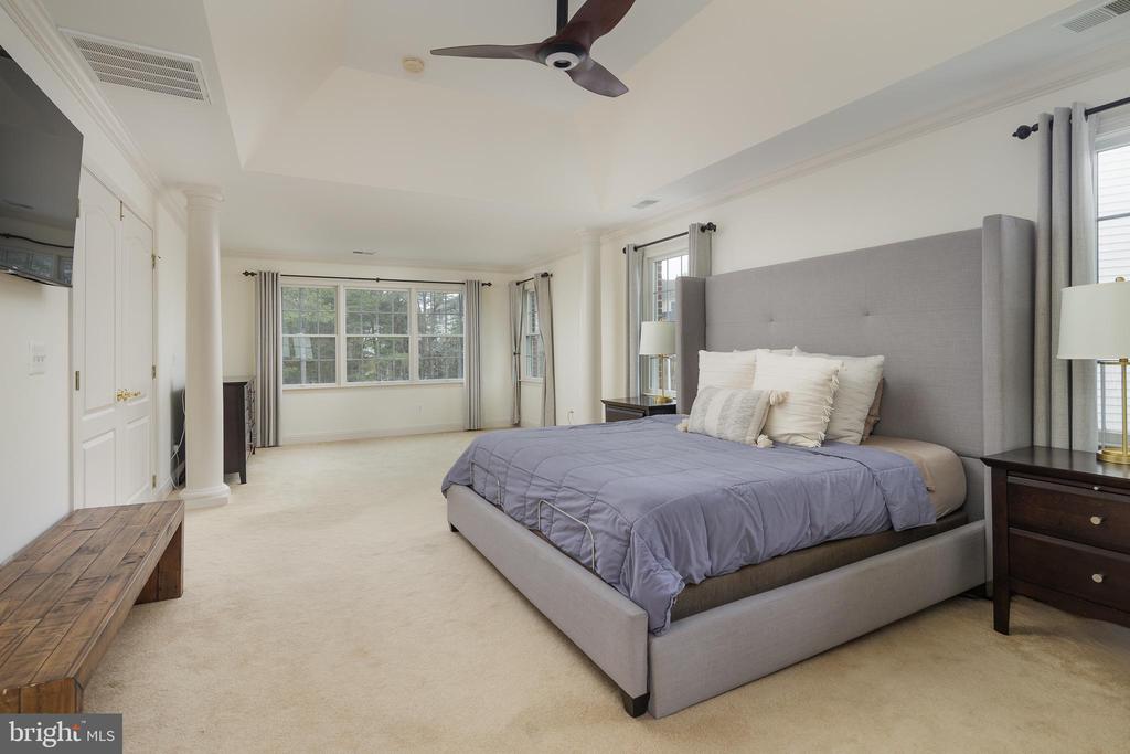 15713 ROTHSCHILD COURT