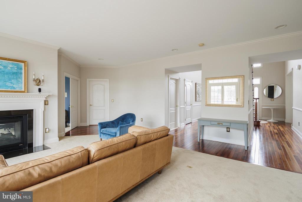 15713 ROTHSCHILD COURT