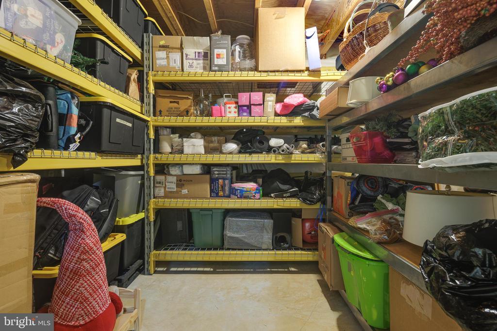 15713 ROTHSCHILD COURT