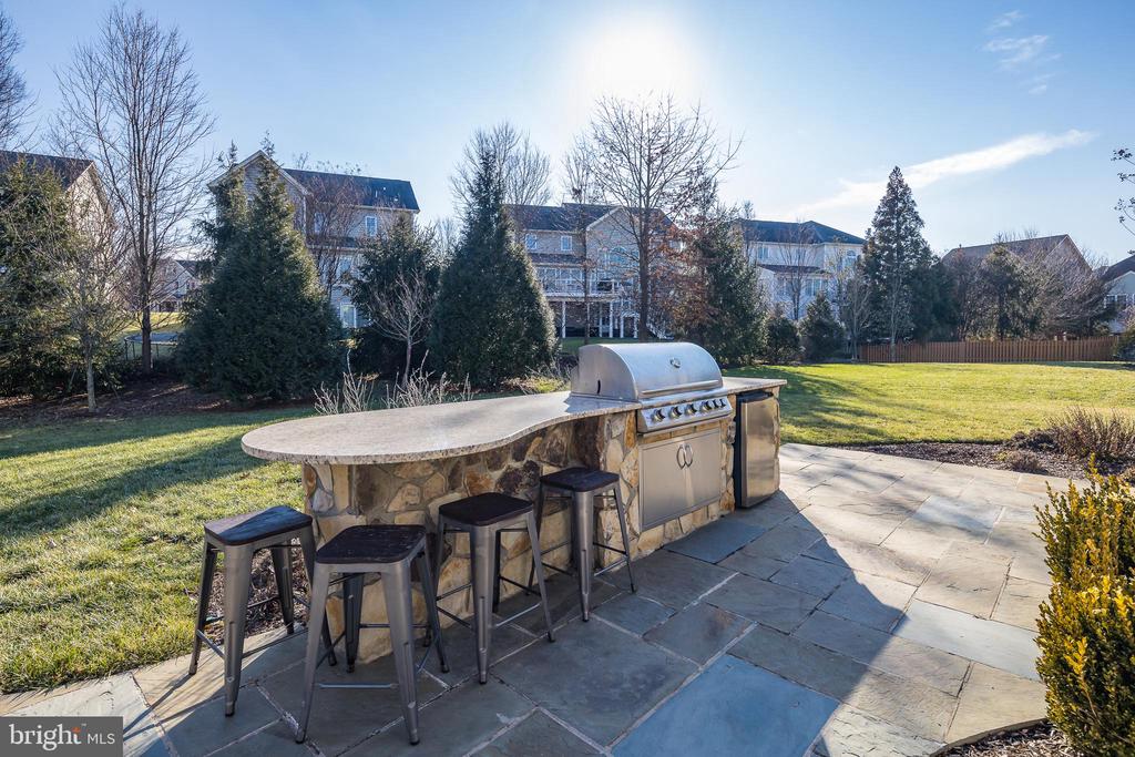 4665 GLASS MOUNTAIN WAY