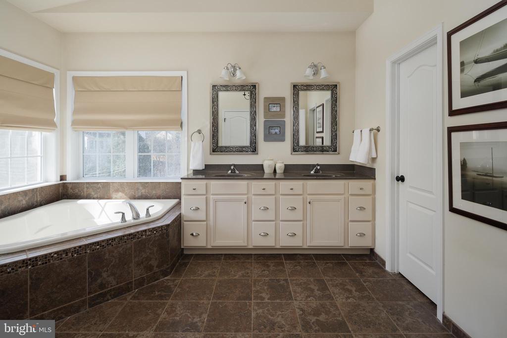 4665 GLASS MOUNTAIN WAY